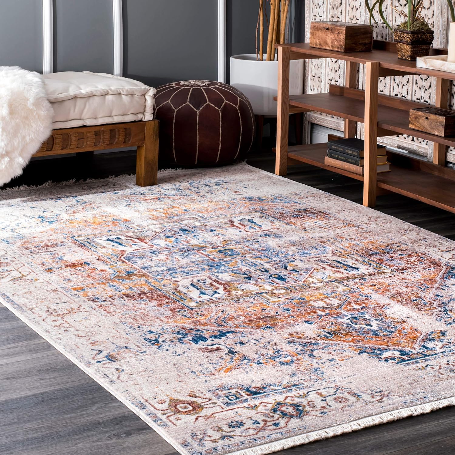 Amazon.com: nuLOOM Harriet Vintage Medallion Fringe Area Rug, 6' 7