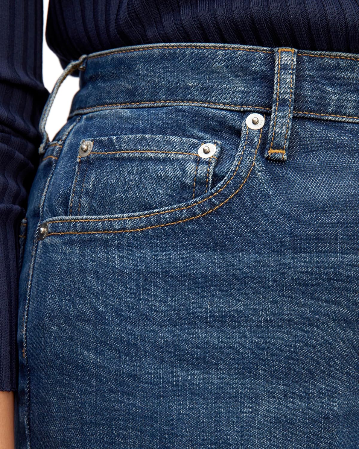 Everlane Womens The Cheeky Hourglass Jean - Image 3