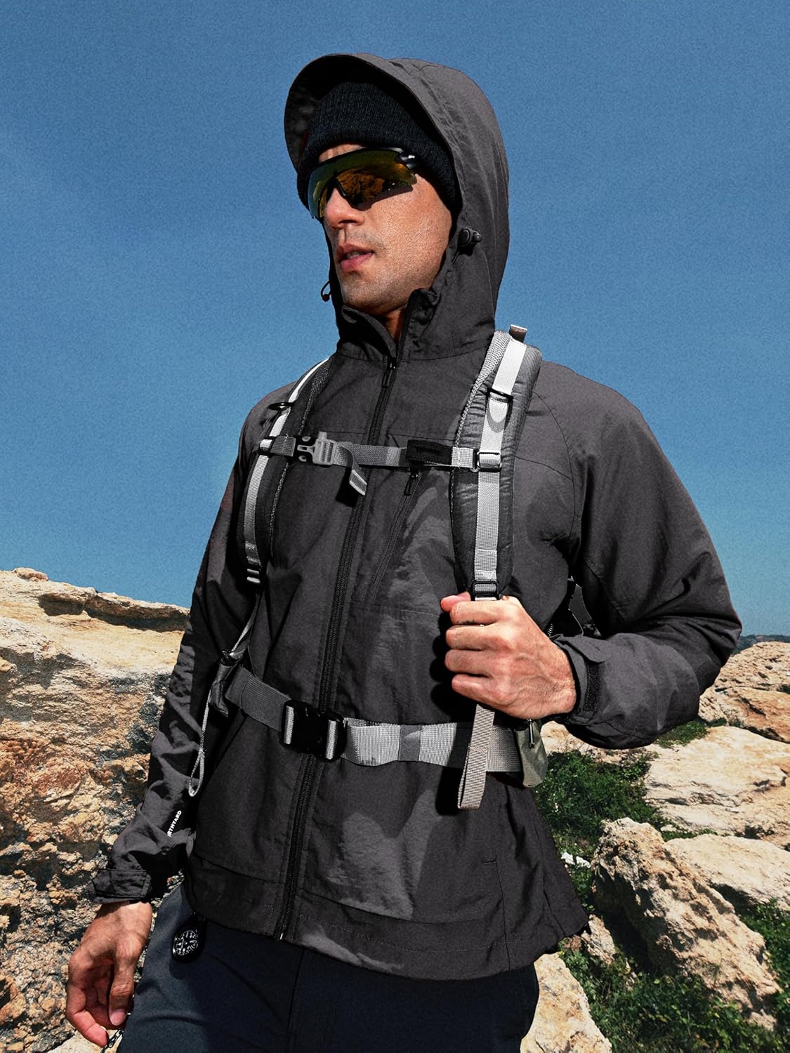 NORTHYARD Men's Windbreaker Jacket Lightweight Hooded Windproof Jackets with Zipper Pockets Hiking Outdoor Water Resistant - Image 2