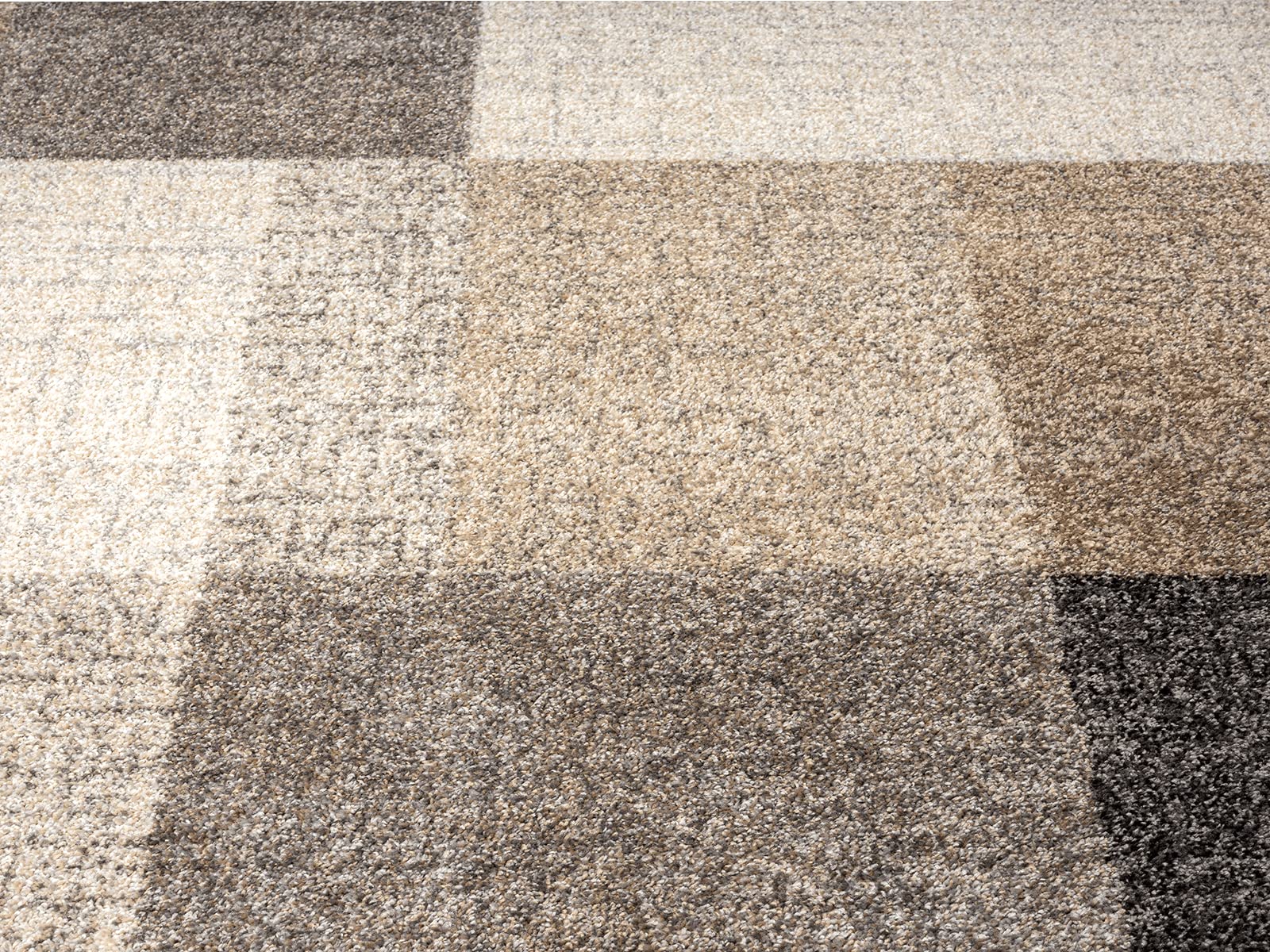the carpet Pearl – Moderner Kurzflor Teppich, dichter Flor, geometrisches Muster, Konturenschnitt, Wohnzimmer & Schlafzimmer Teppich, Kariert, Beige, 200 x 280 cm