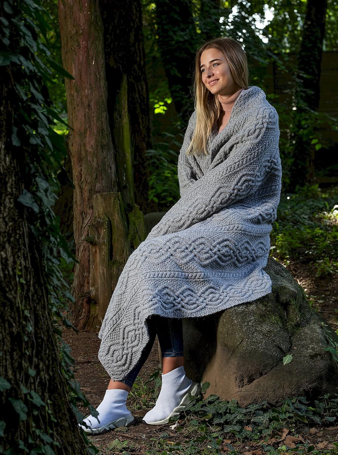 SAOL Luxurios Dara 100% Merino Wool Cable Knit Aran Throw/Blanket (Grey) by 69 x 44 inches - Image 3