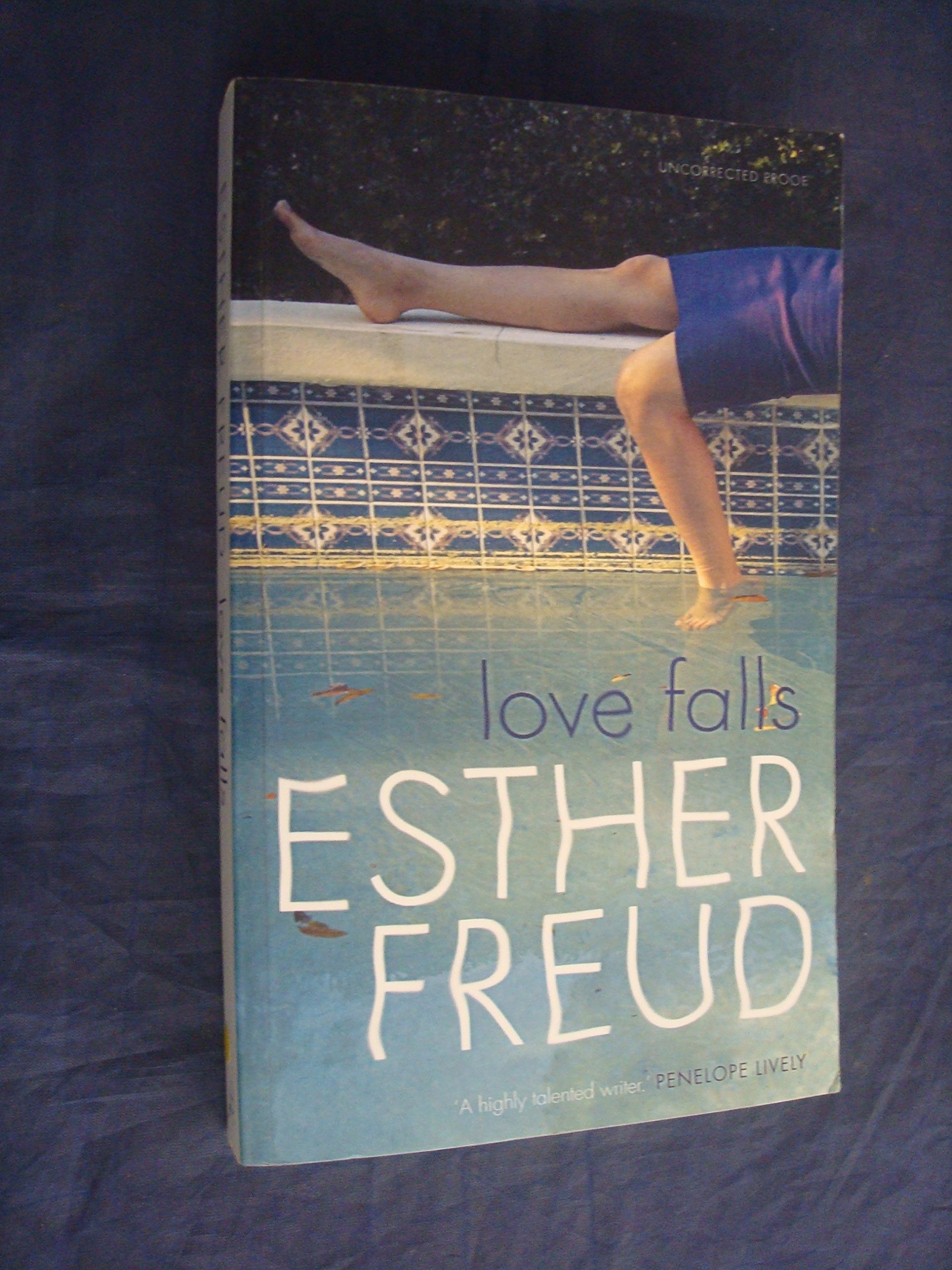 Love Falls [Paperback] Freud, Esther
