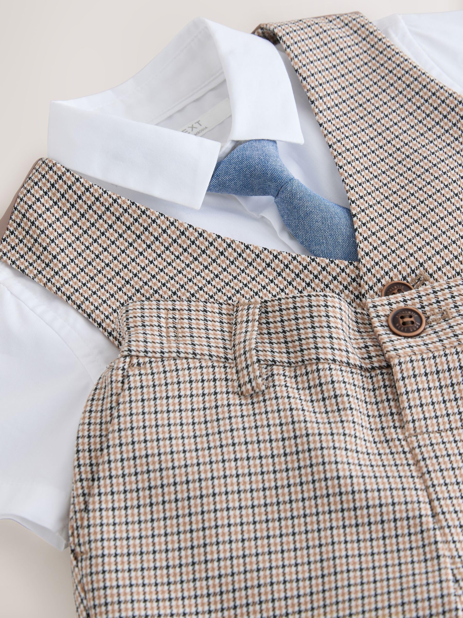 NEXT Ragazzo Completo con gilet, camicia, pantaloncini e cravatta | Bambino, Standard, Button, Lavabile in lavatrice