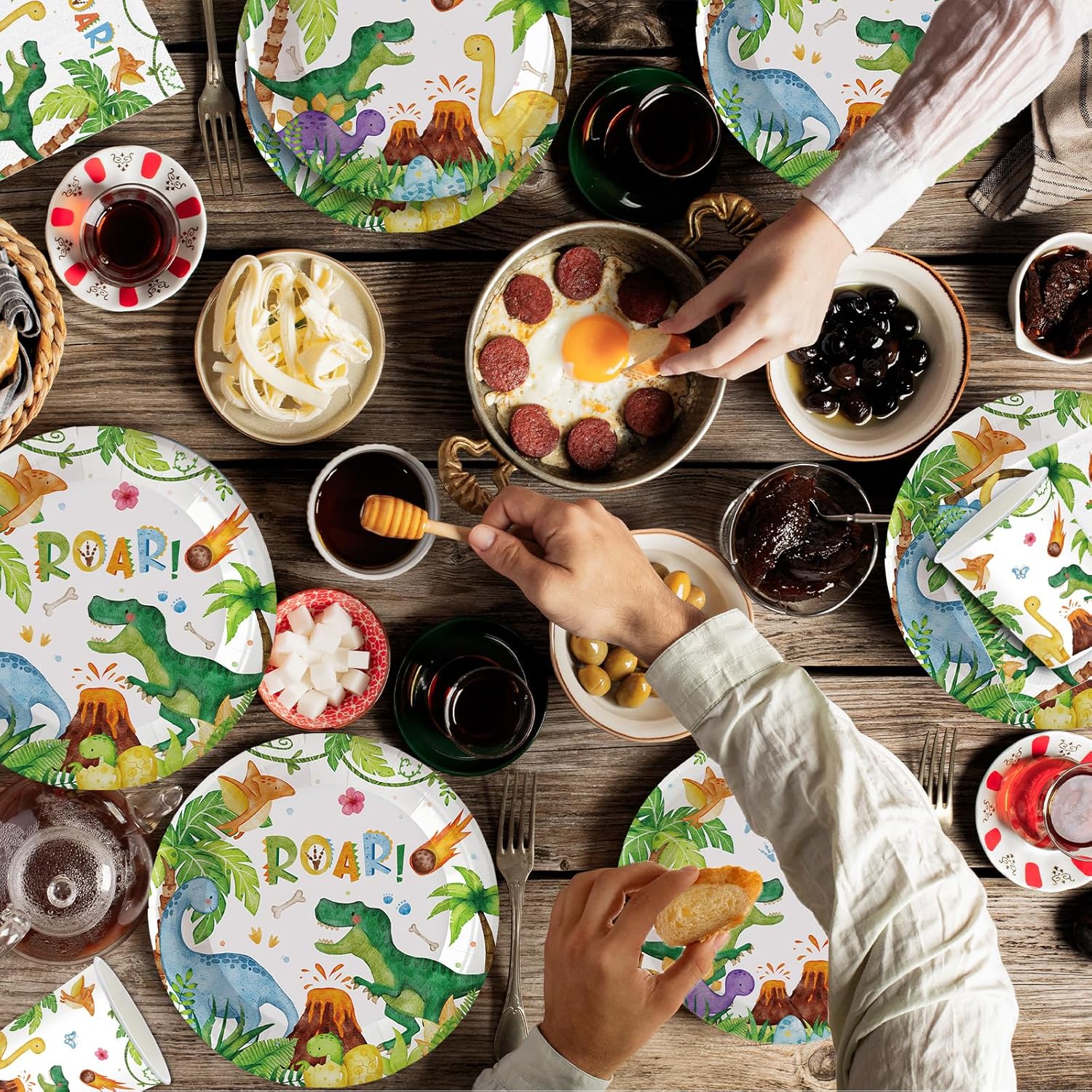 140Pcs Dinosaur Birthday Party Supplies Tableware Set Dinosaur Party Decorations Plates and Napkins Baby Shower Dino Party Paper Plates, Serve for 20