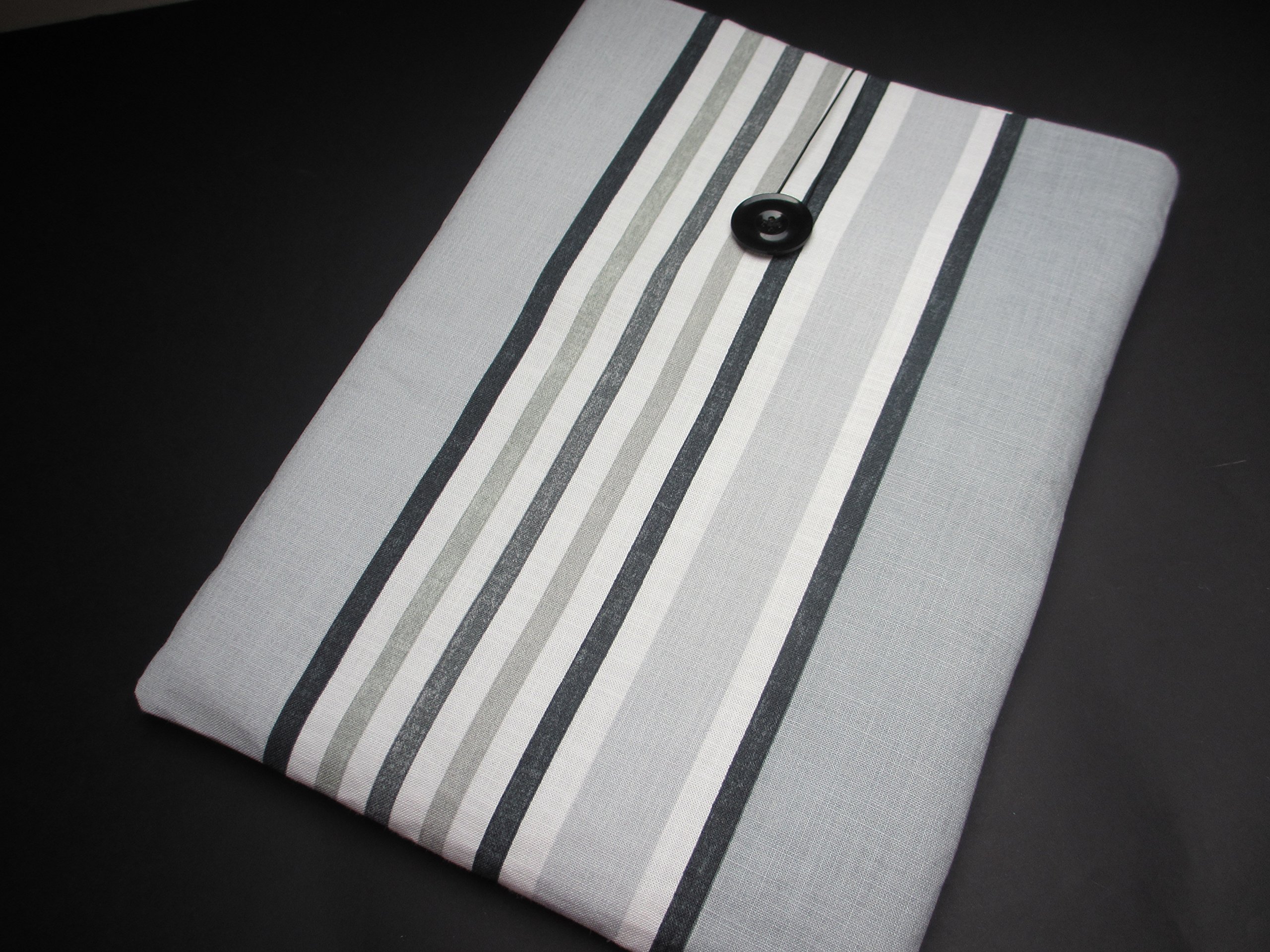 Laptop case for 15"/ 16" / 17" tablets - any make, Grey striped soft tablet wallet