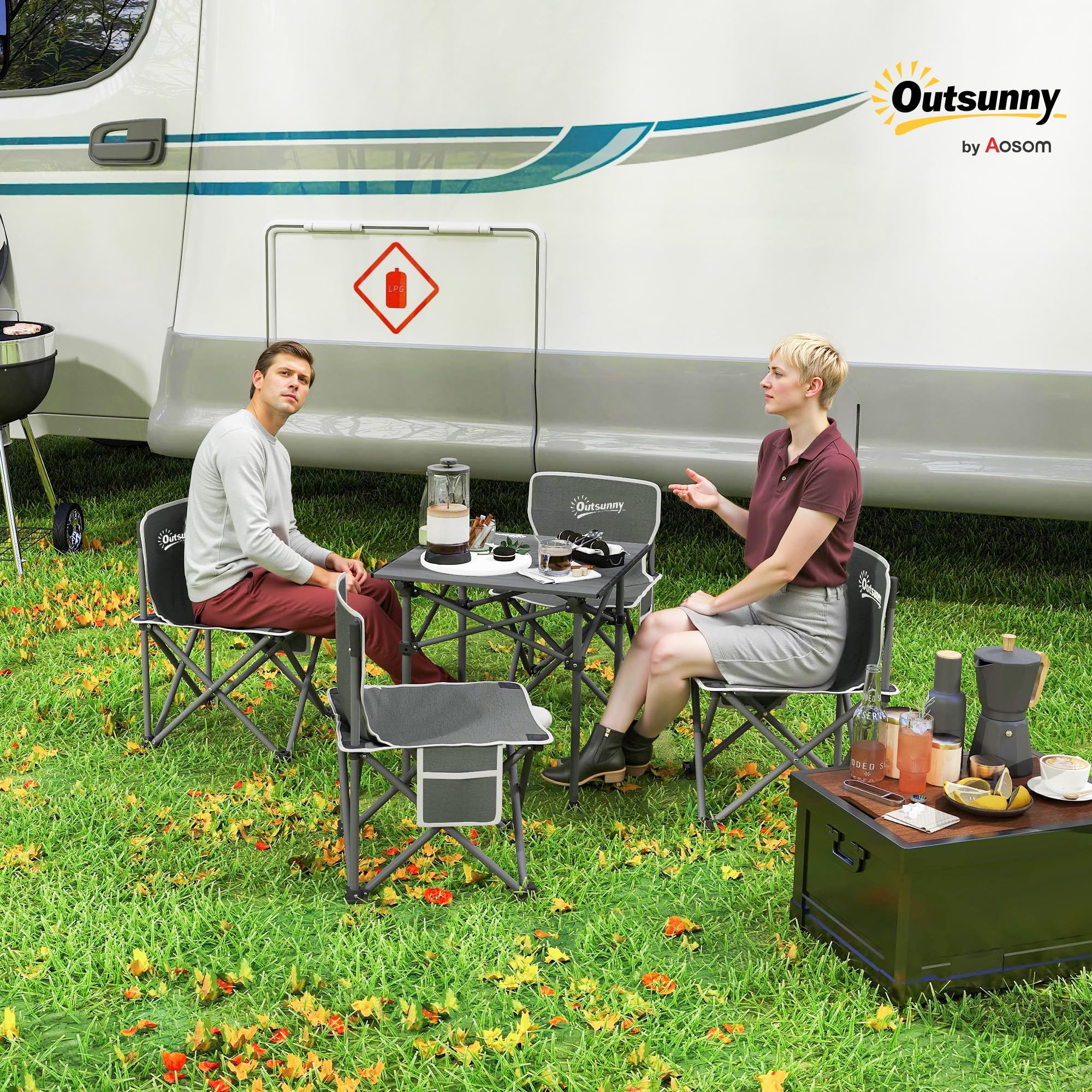 Outsunny Table de Camping avec 4 chaises Pliantes, Ensemble Table et Chaise de Camping 5 pièces avec Poches latérales et Sacs de Transport, 55 x 51 x 50 cm, Gris foncé