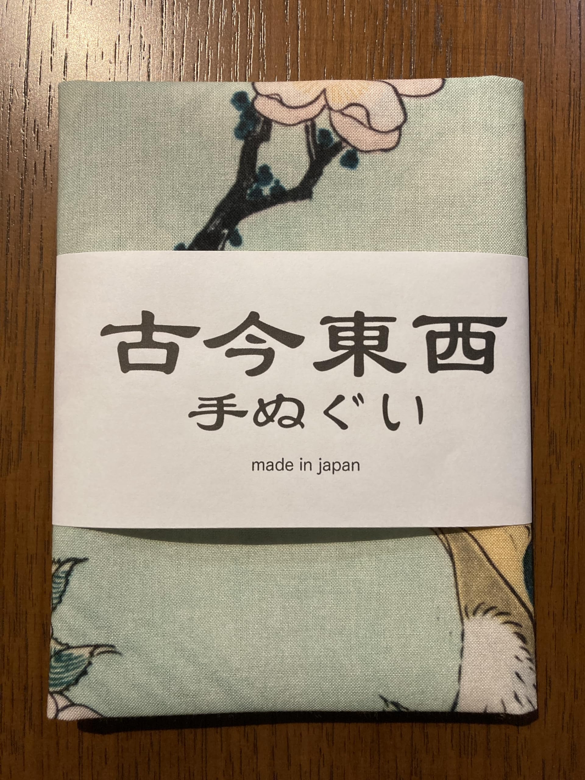 Amazon｜古今東西 浮世絵 手ぬぐい 桜花鷹 葛飾北斎｜手ぬぐい
