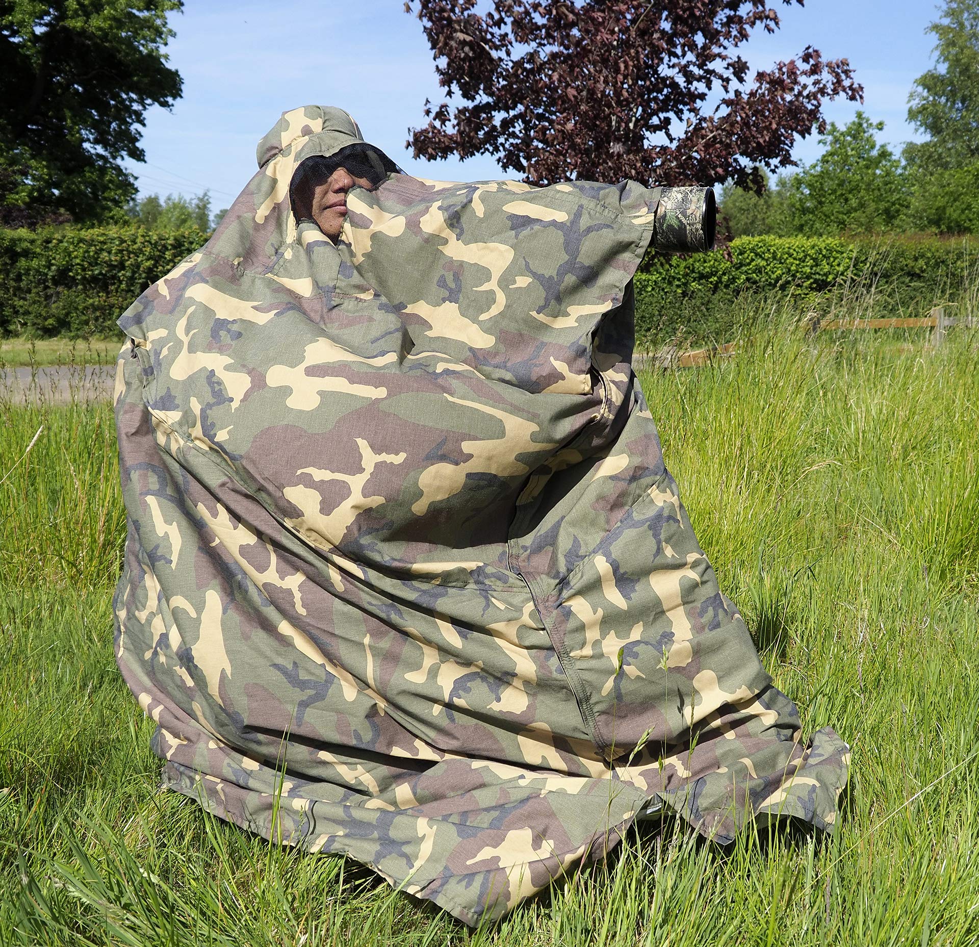 Escondite de camuflaje para observar la vida silvestre, fotografía ligera oculta en material de polialgodón de camuflaje con patrón de bosque.