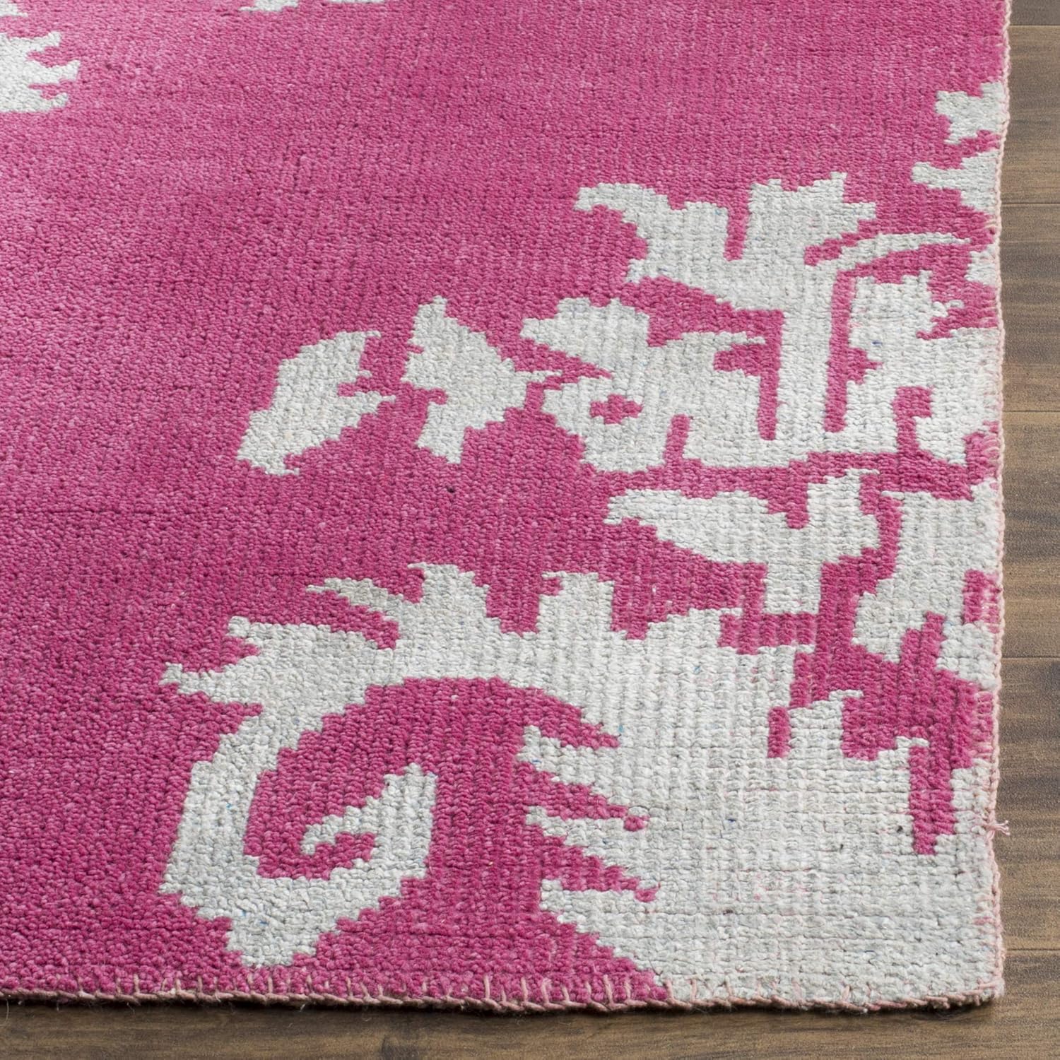 SAFAVIEH Stone Wash Collection Runner Rug - 2'6" x 8', Fuchsia, Hand-Knotted Medallion Wool & Viscose, Ideal for High Traffic Areas in Living Room, Bedroom (STW235C)