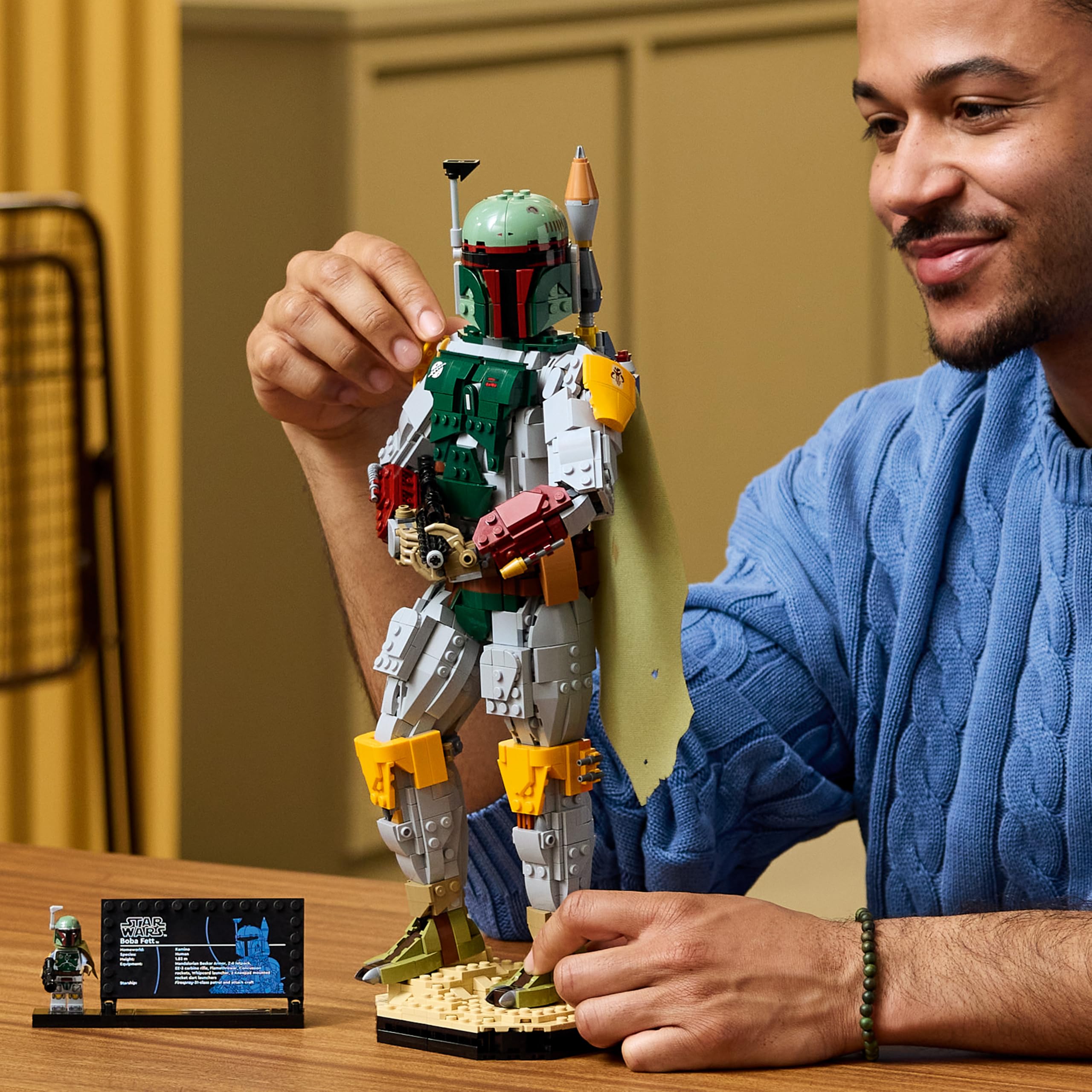 LEGO Star Wars: Die Rückkehr der Jedi-Ritter Boba Fett Figur - mit Helm, Blaster & Kopfgeldjäger Minifigur - Regal oder Schreibtisch Deko - Geschenkidee für die Rückkehr der Jedi Fans - 75455
