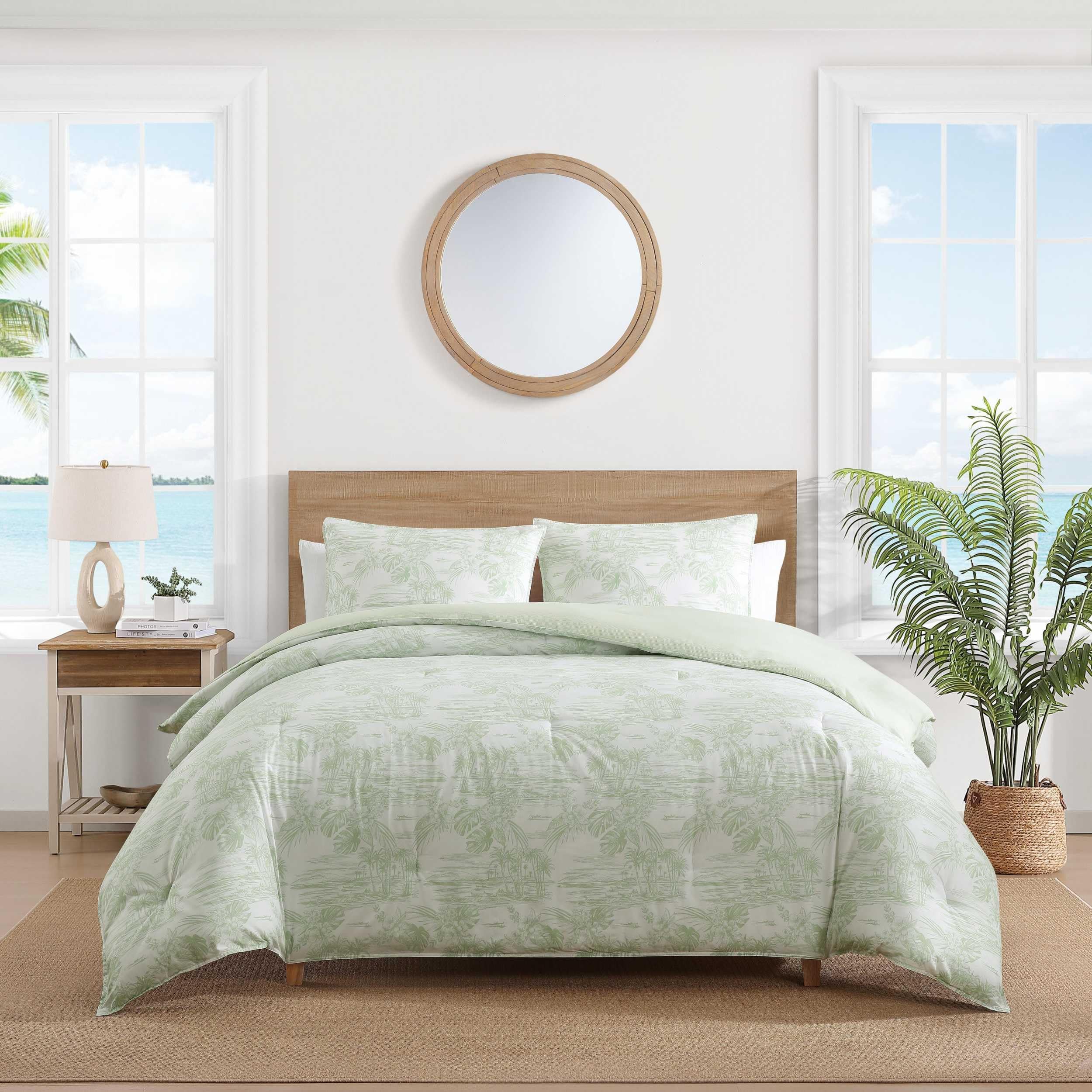 Queen Comforter Set, 100% Soft Cotton Bed Set for Year Round Comfort, Coastal Bedding with Matching Pillowcases (Beach Bluff Toile Green)
