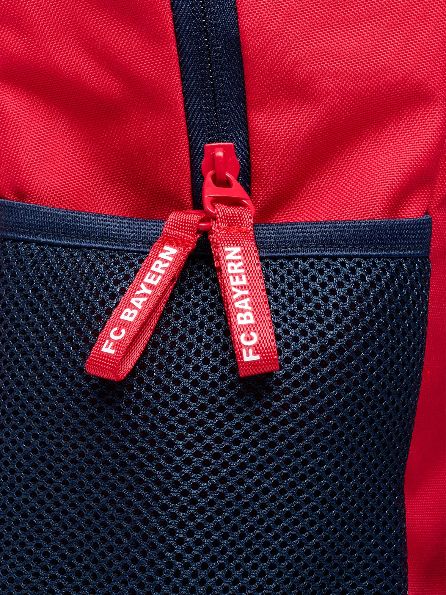 Sac à Dos FC Bayern Munich - Capacité 15 Litres, Couleur Rouge, Badge En Caoutchouc, Polyester, Unisexe, Pour école, Sport, Voyage