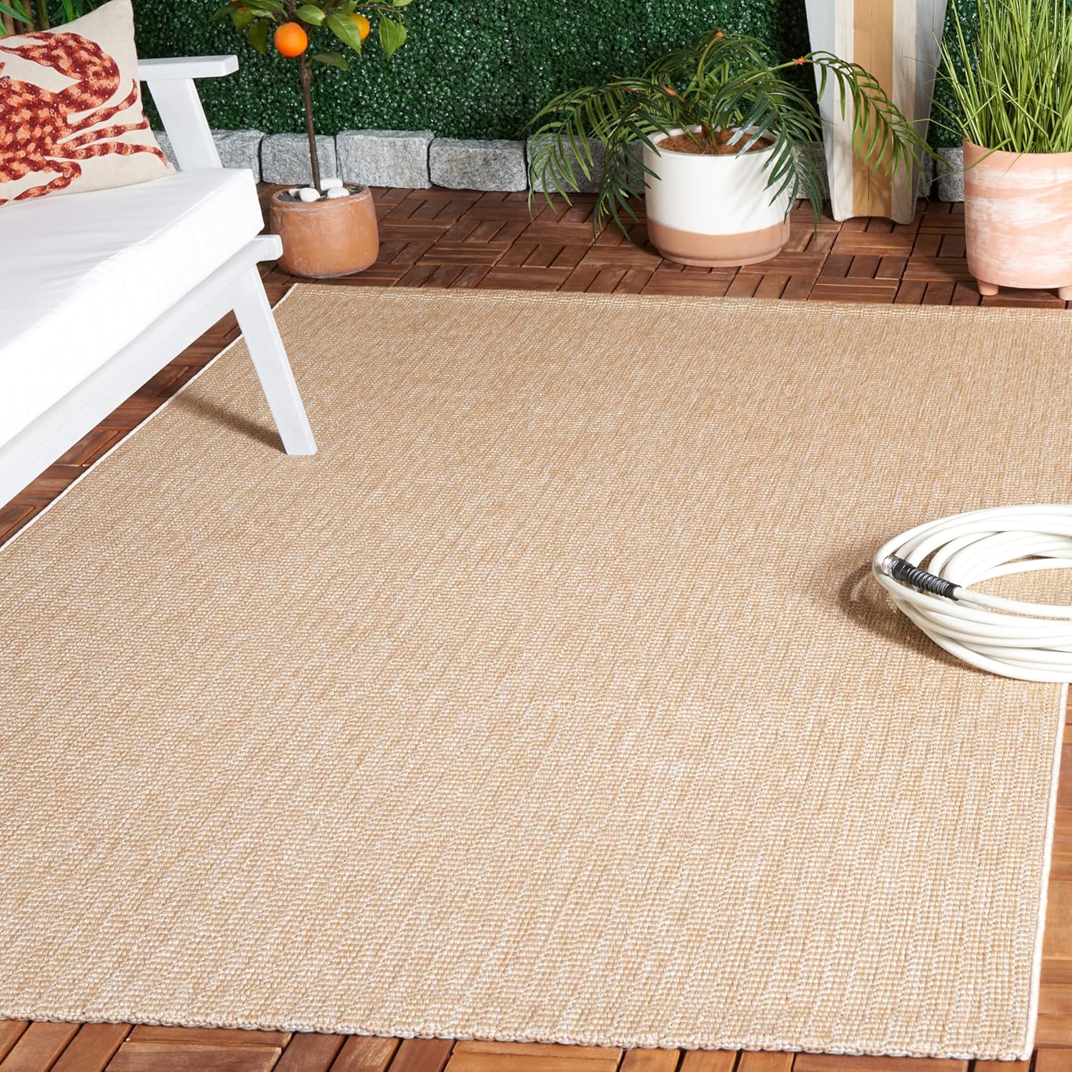 SAFAVIEH Washable Rug Outdoor Sisal All-Weather Collection - 4' x 6', Natural, Non-Shedding & Easy to Clean, Ideal for Patio, Backyard, Mudroom (SAW420B)