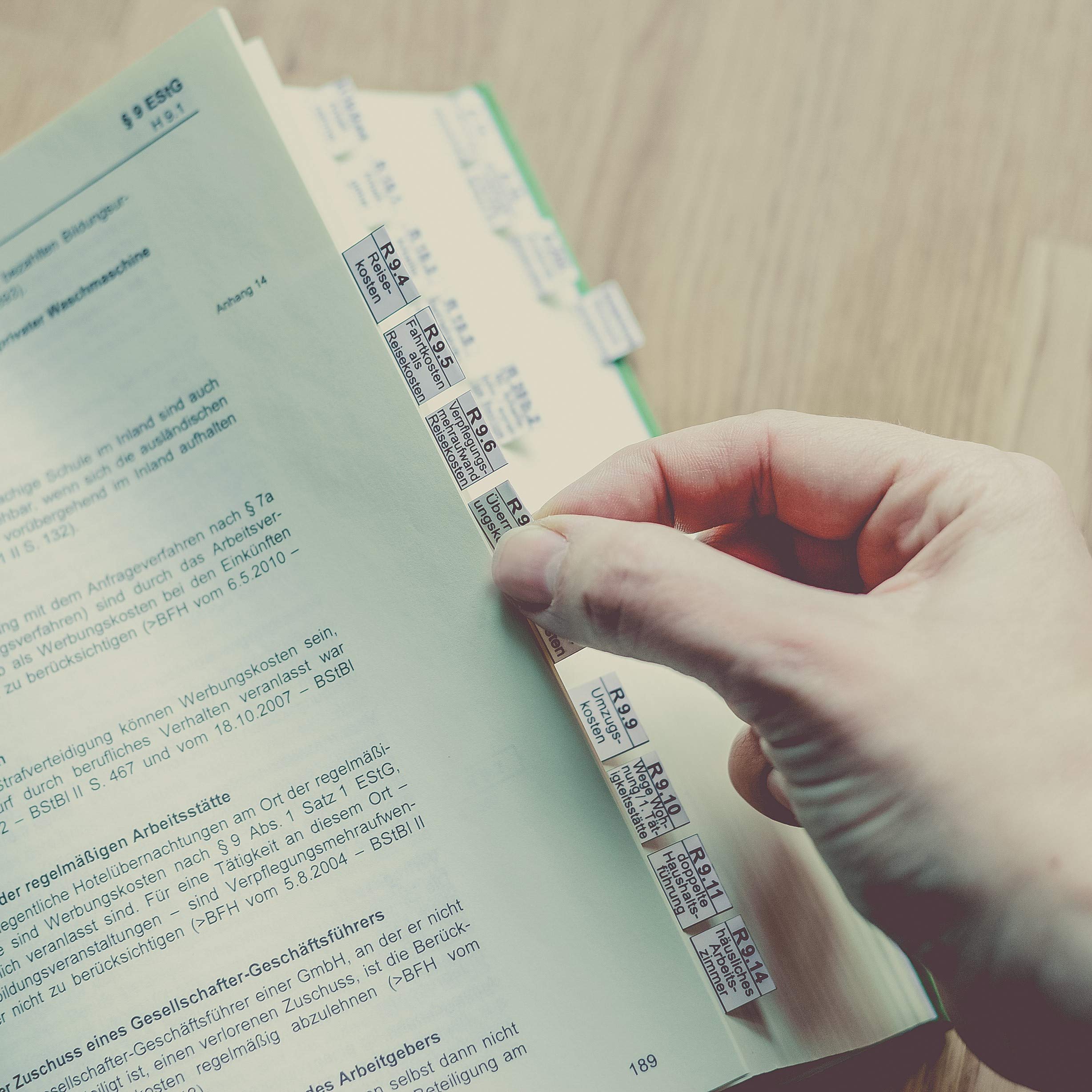 Steinfacher Griffregister fürs Steuerrecht Gesamtpaket 1.900 Aufkleber mit amtlichen Überschriften inkl. Folien und Einklebeschablonen