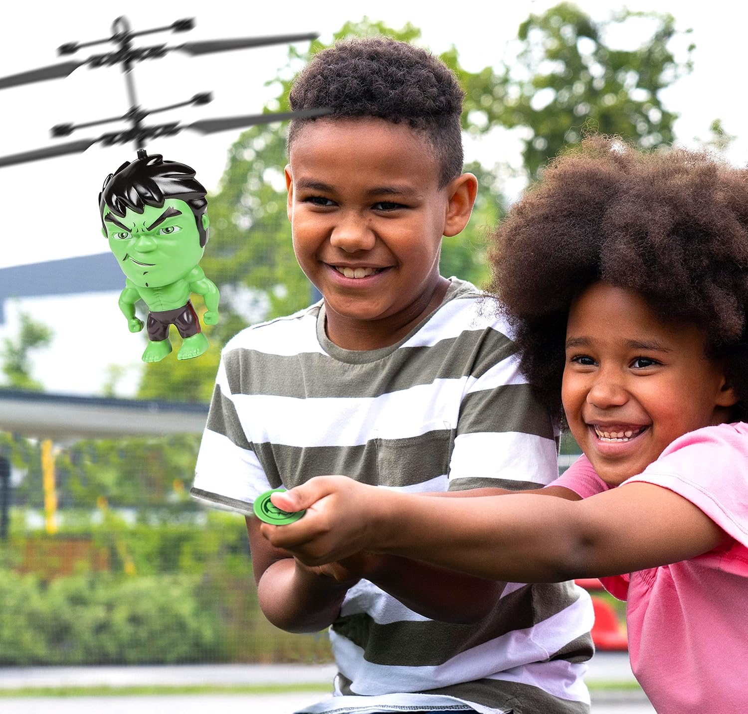 World Tech Toys The Hulk Infrared Flight UFO Big Head Helicopter | Official Marvel Licensed Product | Infrared Motion Sensor Controlled | for Kids Ages 6-12