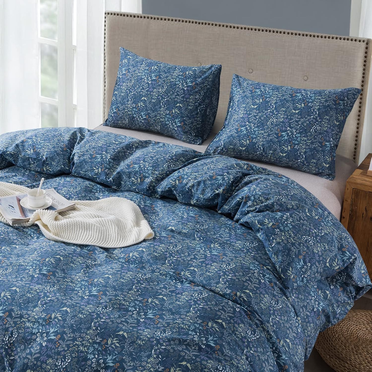 NEWLAKE Cotton Duvet Cover Queen Size - Soft Breathable Duvet Cover Set 3 Pieces with Zipper Closure, 1 Duvet Cover 90x90 Inches and 2 Pillow Shams, Blue Classic Floral Pattern - Image 3
