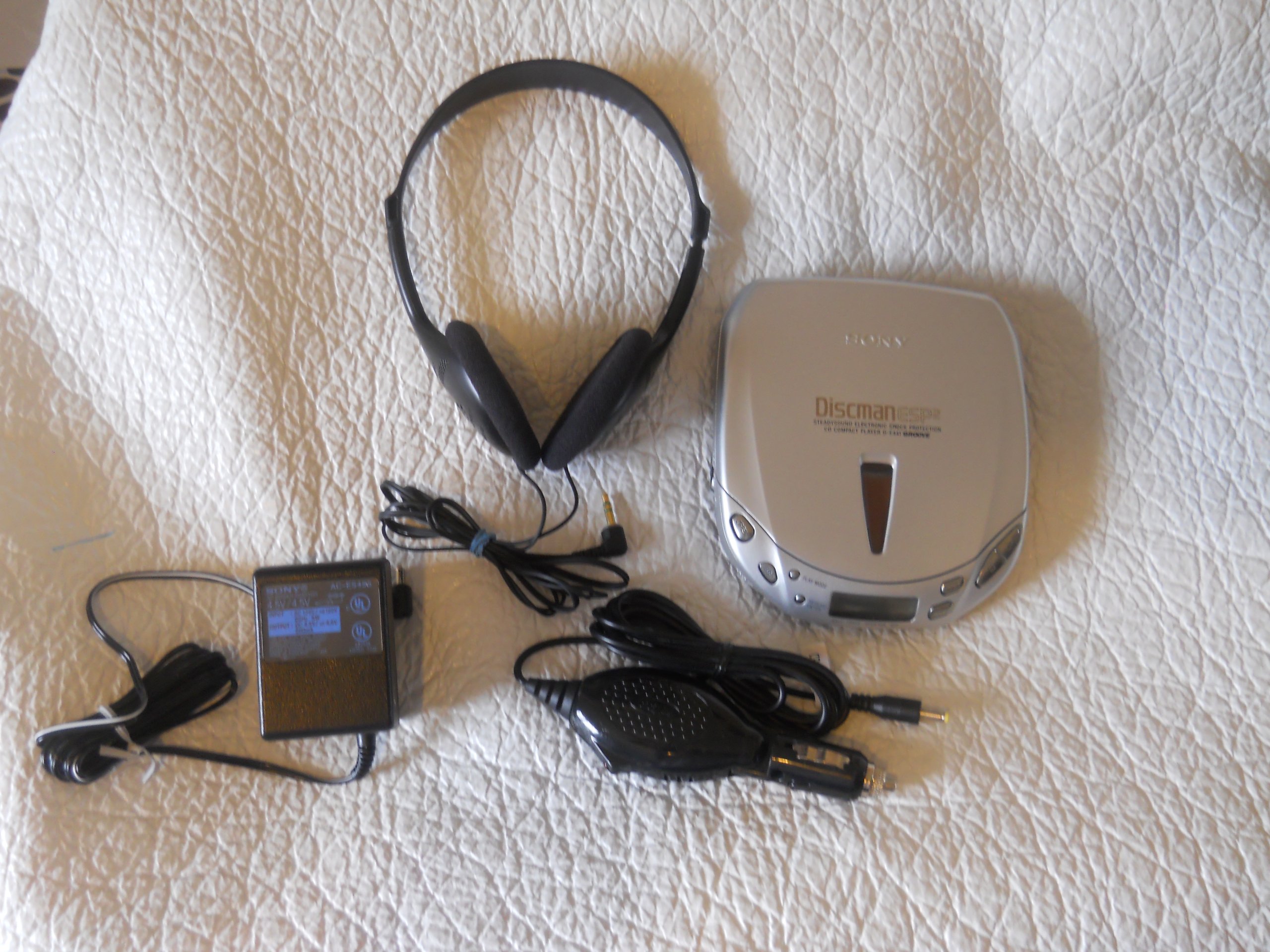 Sony DE441 Discman | Amazon.com.br