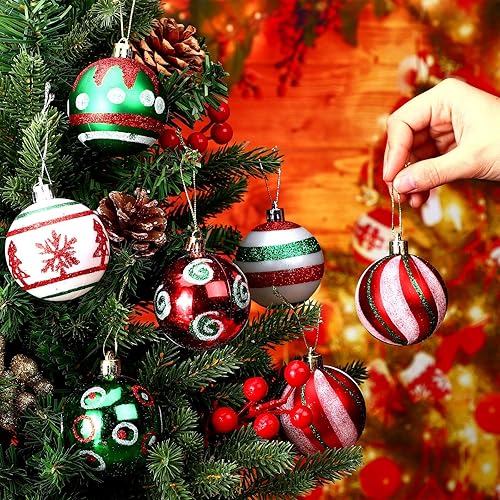 Miniatura 3 de Hungdao Juego de 30 adornos de bolas de árbol de Navidad inastillables de 2.36 pulgadas, de plástico rojo, verde, blanco, bombillas colgantes