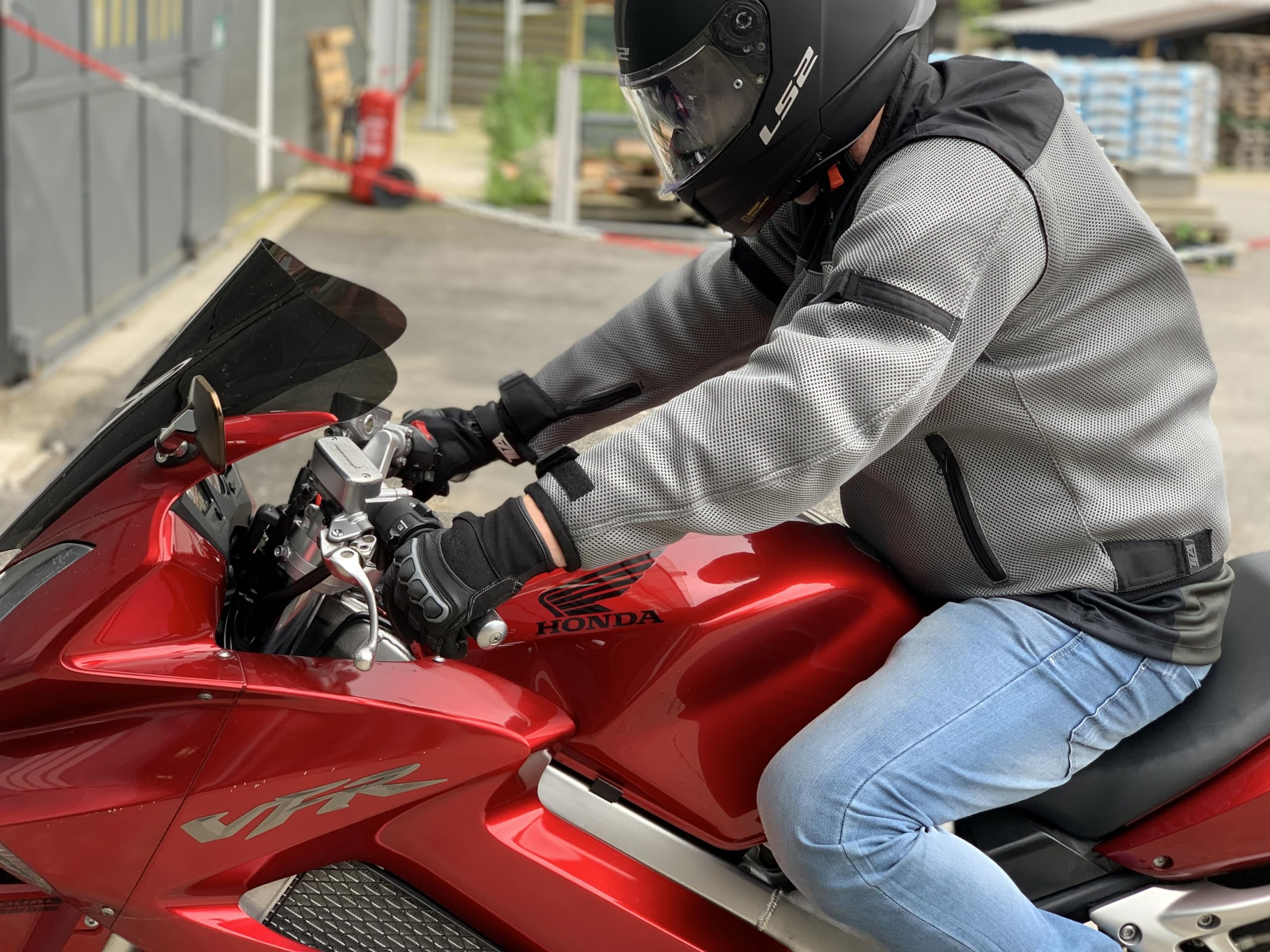 TLA AIRFLO Giubbotto moto estivo con maniche staccabili e protezioni, unisex uomo e donna, Giacca estiva moto e scooter in tessuto traforato e leggero, Gilet moto e scooter traspirante.