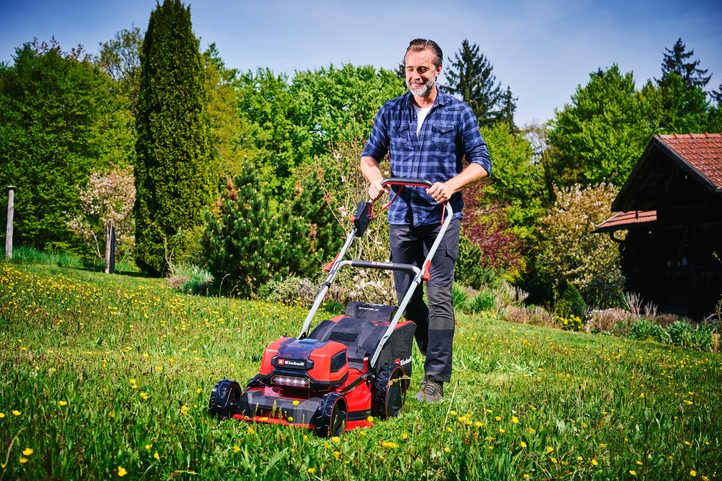 Einhell tosaerba GP-CM 36/52 S Li BL Kit Power X-Change (36 V, larghezza di taglio 52 cm, fino a 1200 m², Brushless, cesto da 65 litri, ruota motrice, incl. 4 batt. da 5,2 Ah + 2 Twincharger)