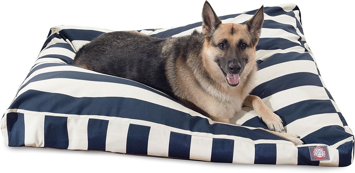 Majestic Pet Stripes Cama rectangular para perro lavable – Cómoda cama antideslizante para mascotas – Cama para perro con funda extraíble lavable – Cama para perrera para dormir, fibra de poliéster, extragrande, azul marino | Funda extraíble y lavable, base resistente al agua, comodidad acogedora para perros de raza extragrande, 50 x 42 x 5 pulgadas, rayas