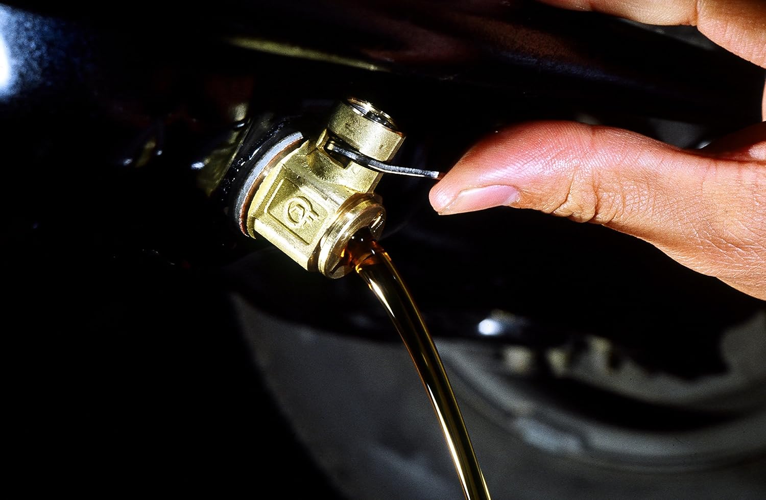 Fumoto F-105 Engine Oil Drain Valve