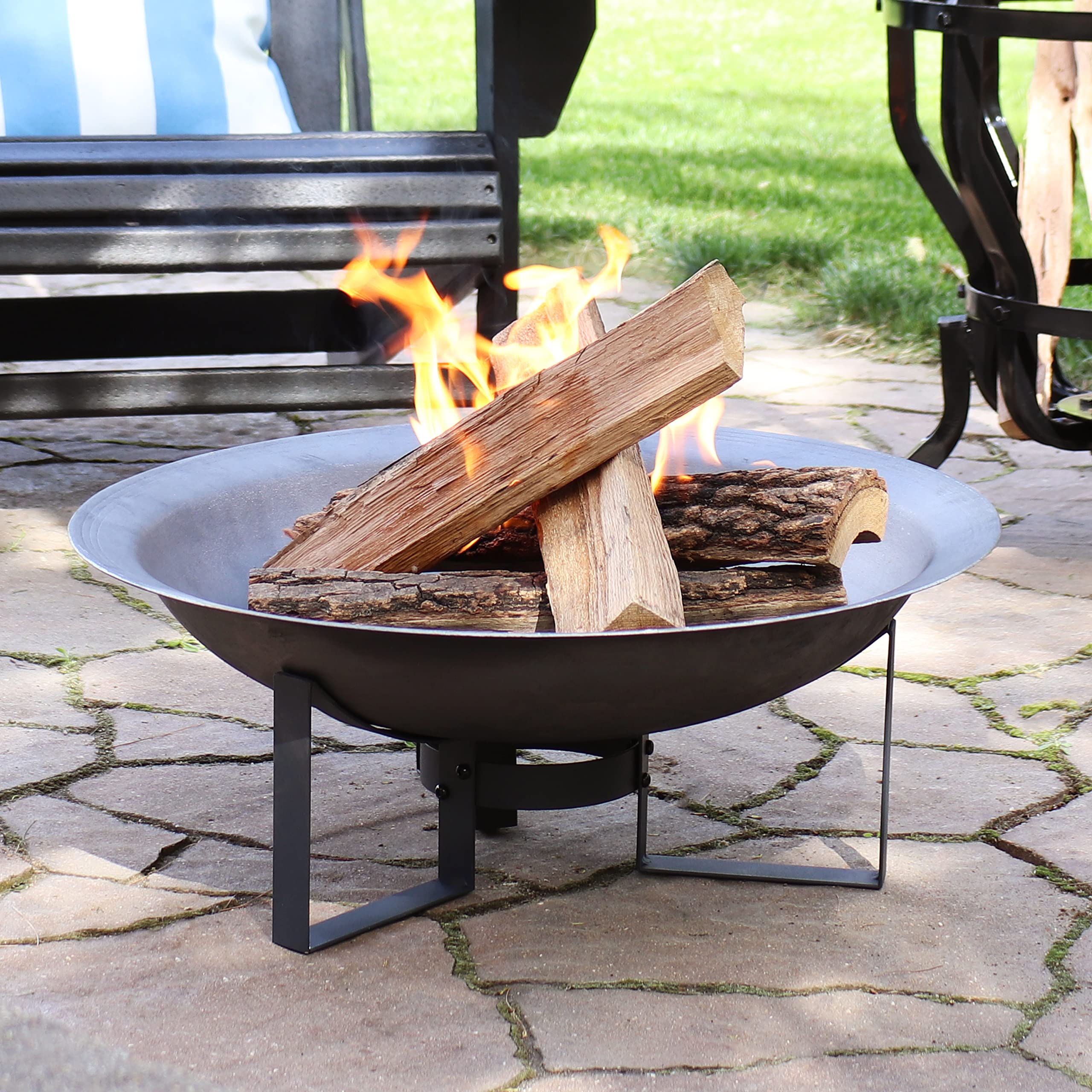 Sunnydaze Modern Fire Pit Bowl with Stand - Portable Outdoor Wood-Burning  Patio Fireplace - Cast Iron Firebowl - 23-Inch : Amazon.ca: Patio, Lawn u0026  Garden