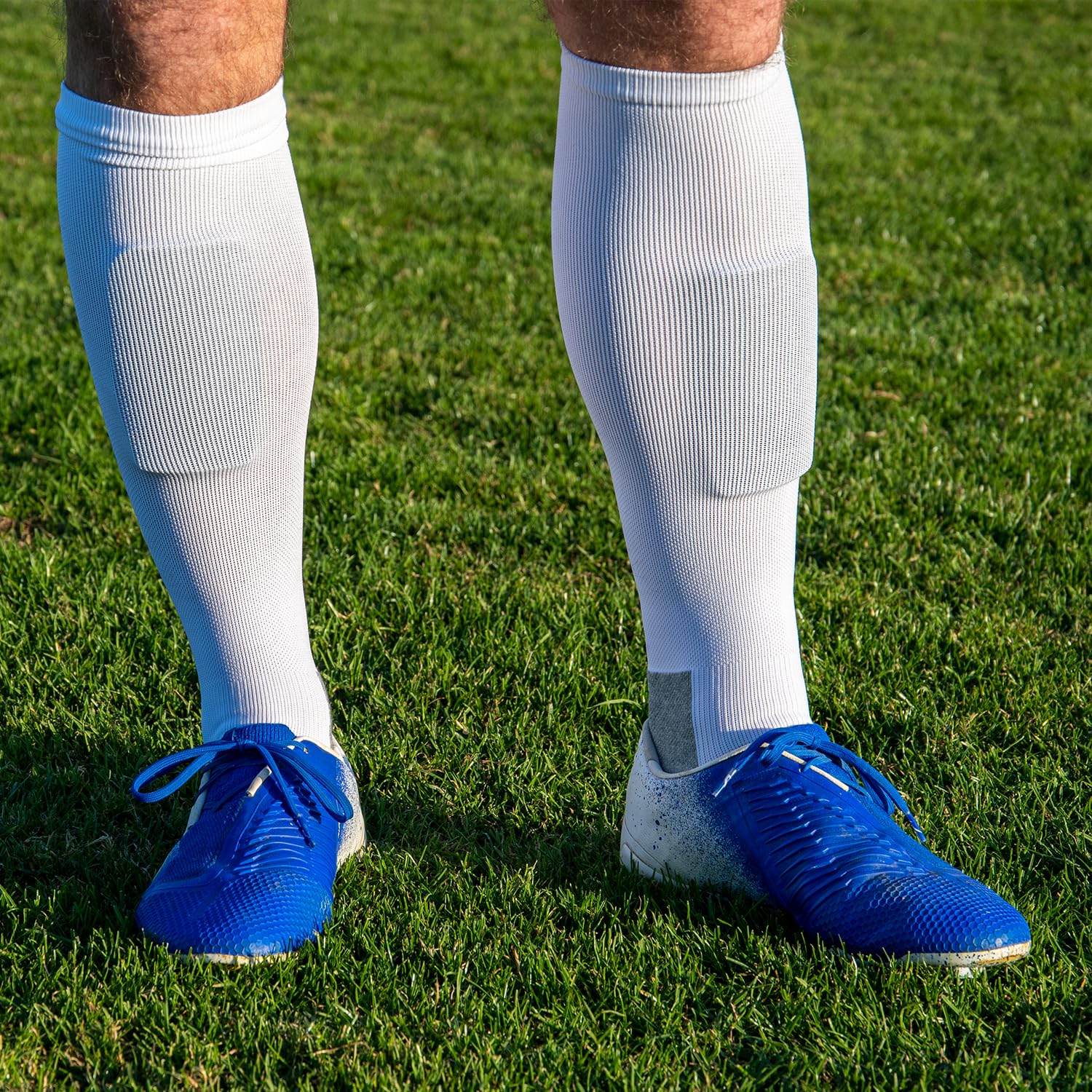 SoPro parastinchi calcio adulto e parastinchi calcio bambino - Calzini inclusi - Made in Germany - 120 x 80 x 5 mm - leggeri, piccoli, antiscivolo e inodori - Parastinchi mini, parastinchi piccoli