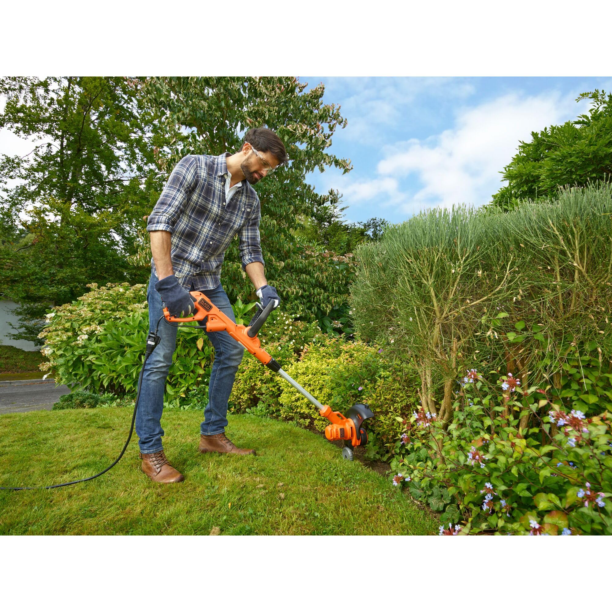 Black+Decker BESTA530C10-QS Coupe-bordure à fil 550 W, 30 cm + rallonge de 10 m, 550 W-30 cm avec câble de 10 m