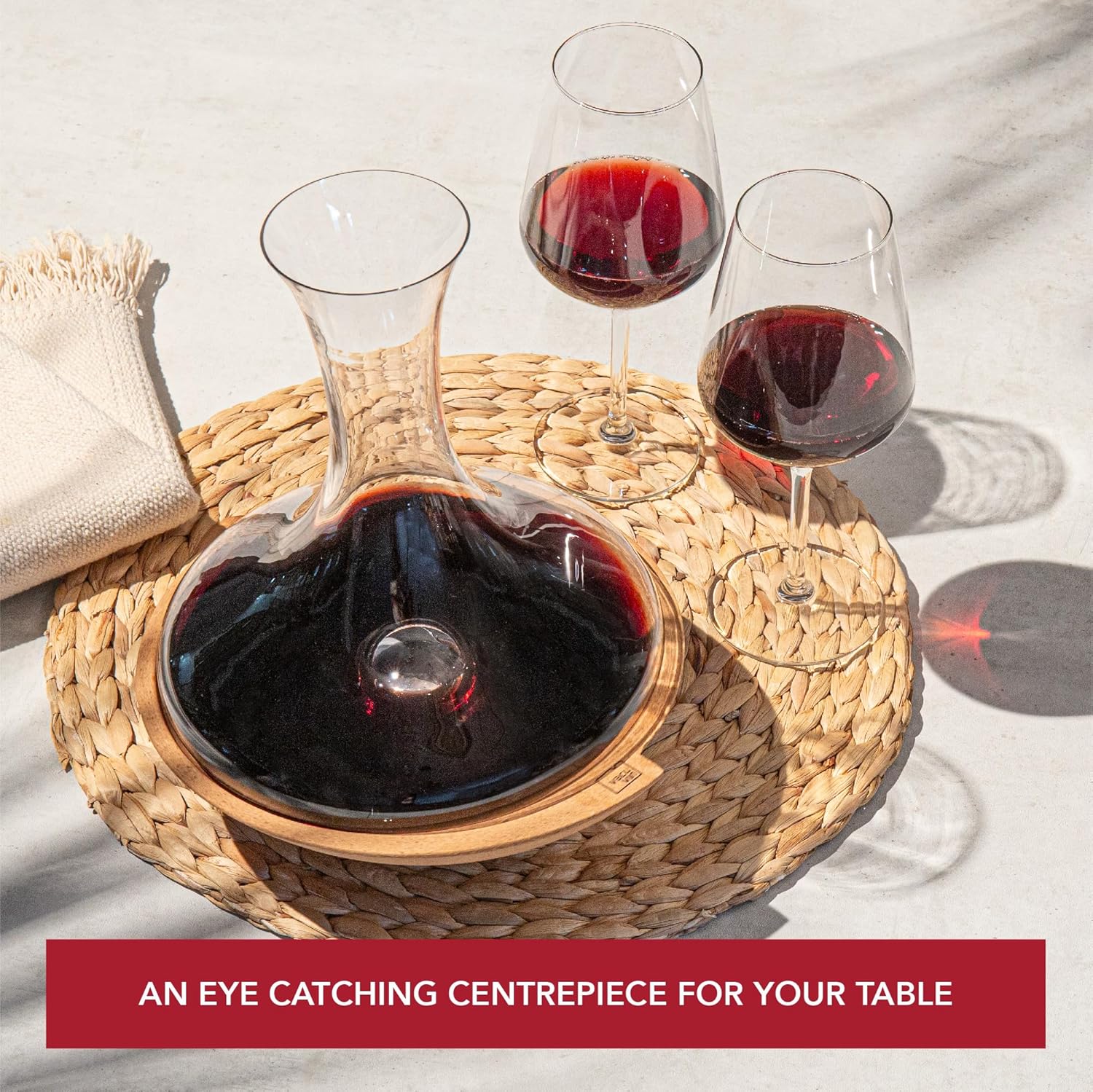 Vacu Vin Swirling Wine Decanter – Rotating Wine Aerator Carafe with Swirl Base – Enhances Flavor & Aroma – Elegant Glass Design – 750ml Capacity – Unique Wine Accessory for Entertaining