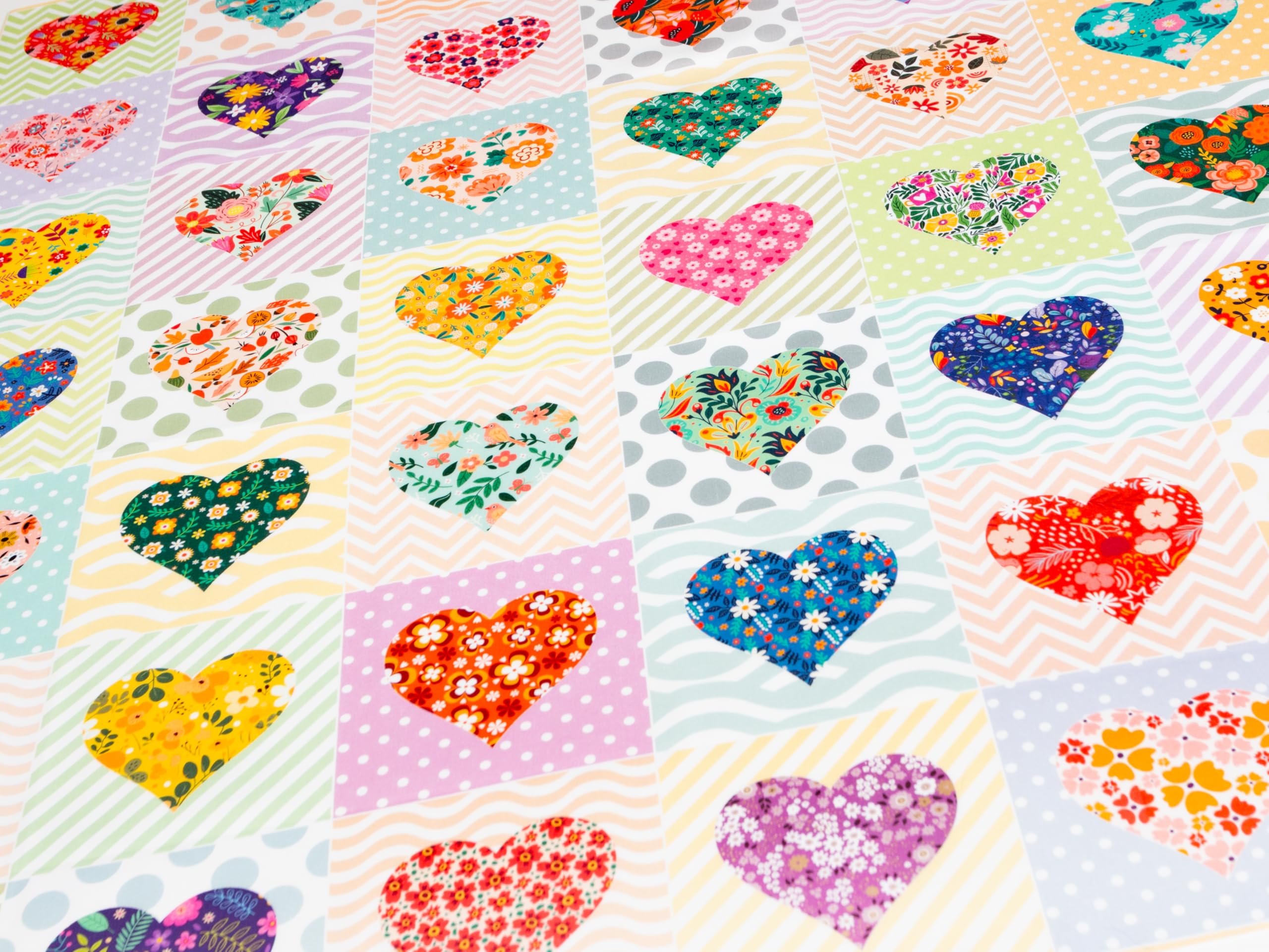 Lalikul Fabrics Hearts. Cotton Charm Packs, Fat Quarters Bundles, 42 Different Motifs. Ideal for Quilts, Sewing, Blankets, and I Spy Games for Kids, 36
