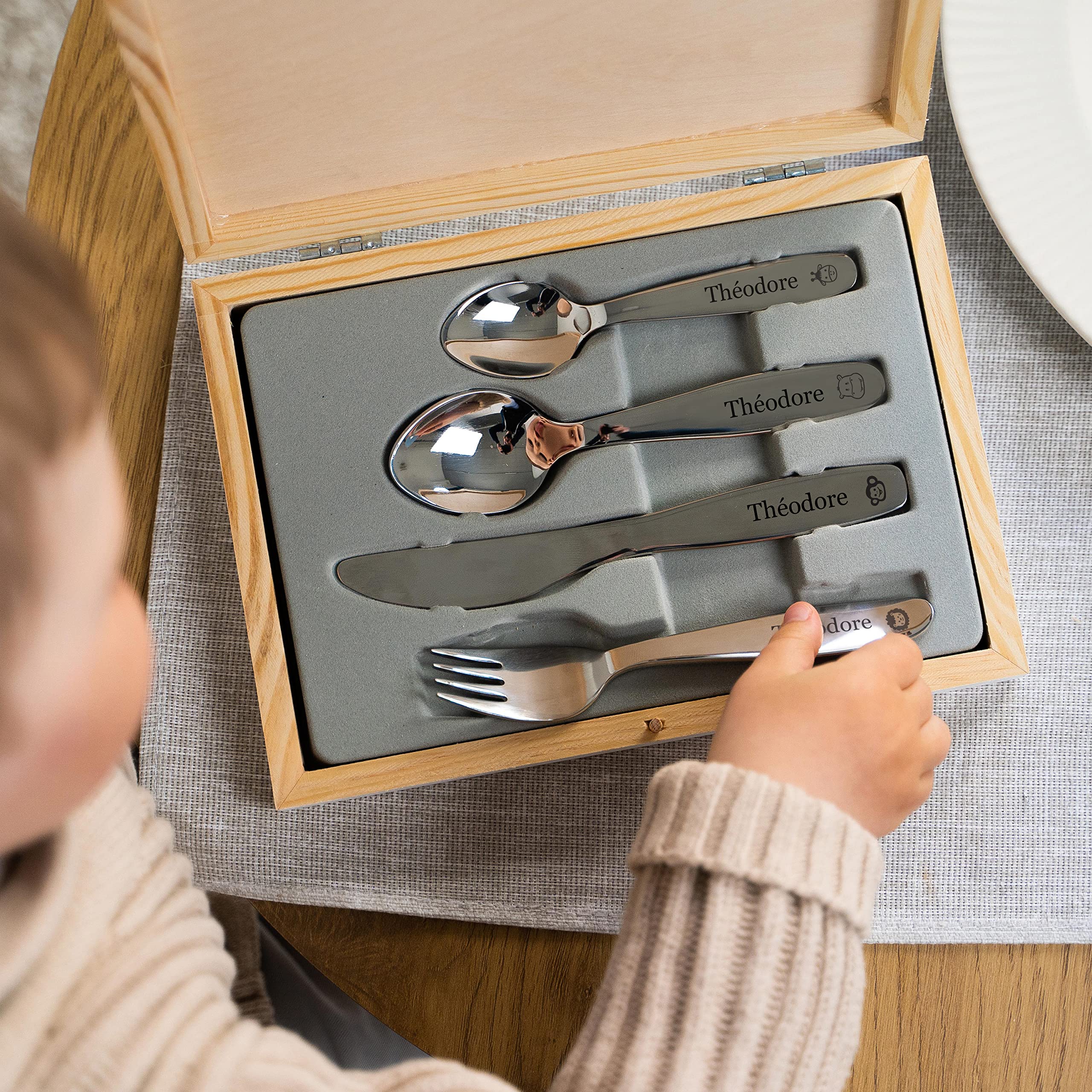 LAUBLUST Couverts personnalisés pour Enfants avec boîte Cadeau personnalisée en Bois - Couverts Enfant INOX - Jungle - 4 pièces - Cadeau personnalisé