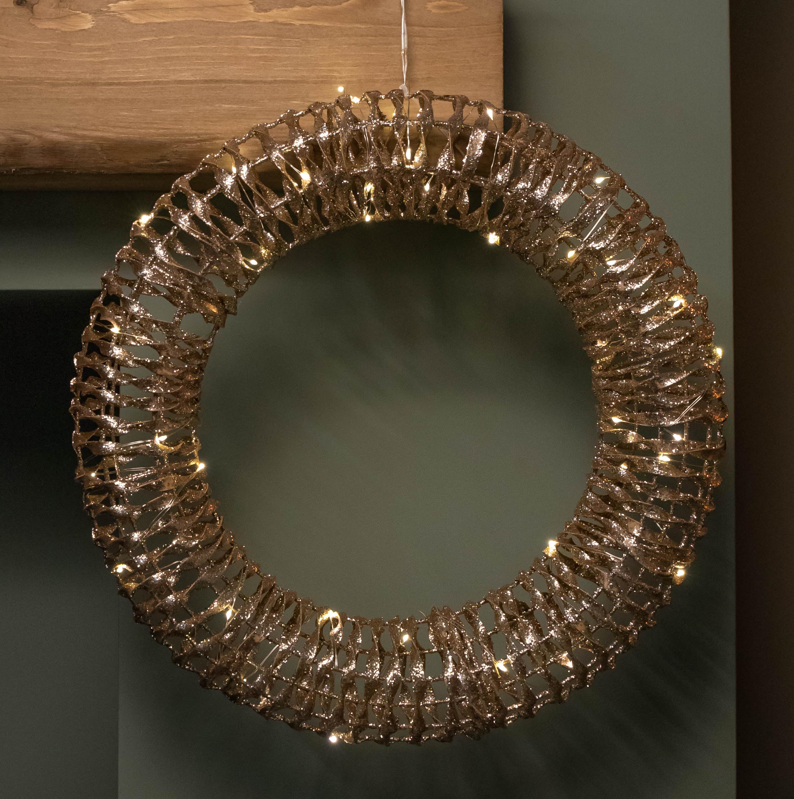 Samuel ALEXANDER 40cm Battery Operated Light up Gold Glitter Twist Christmas Wreath with Warm White LEDs