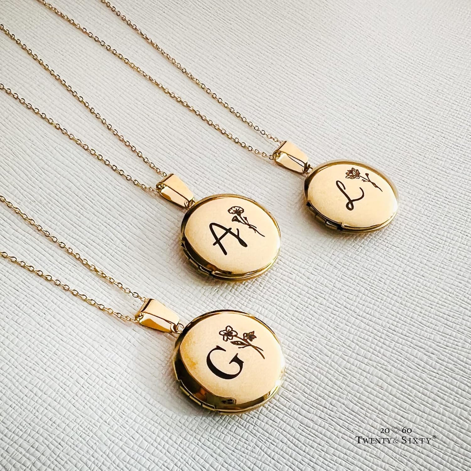 Twenty&Sixty Personalized Circle Locket Necklace for Women, Girl, Kids, Holds Pictures, Birth Flower Personalized & Engraved Picture Locket Necklace Gold/Silver/RoseGold