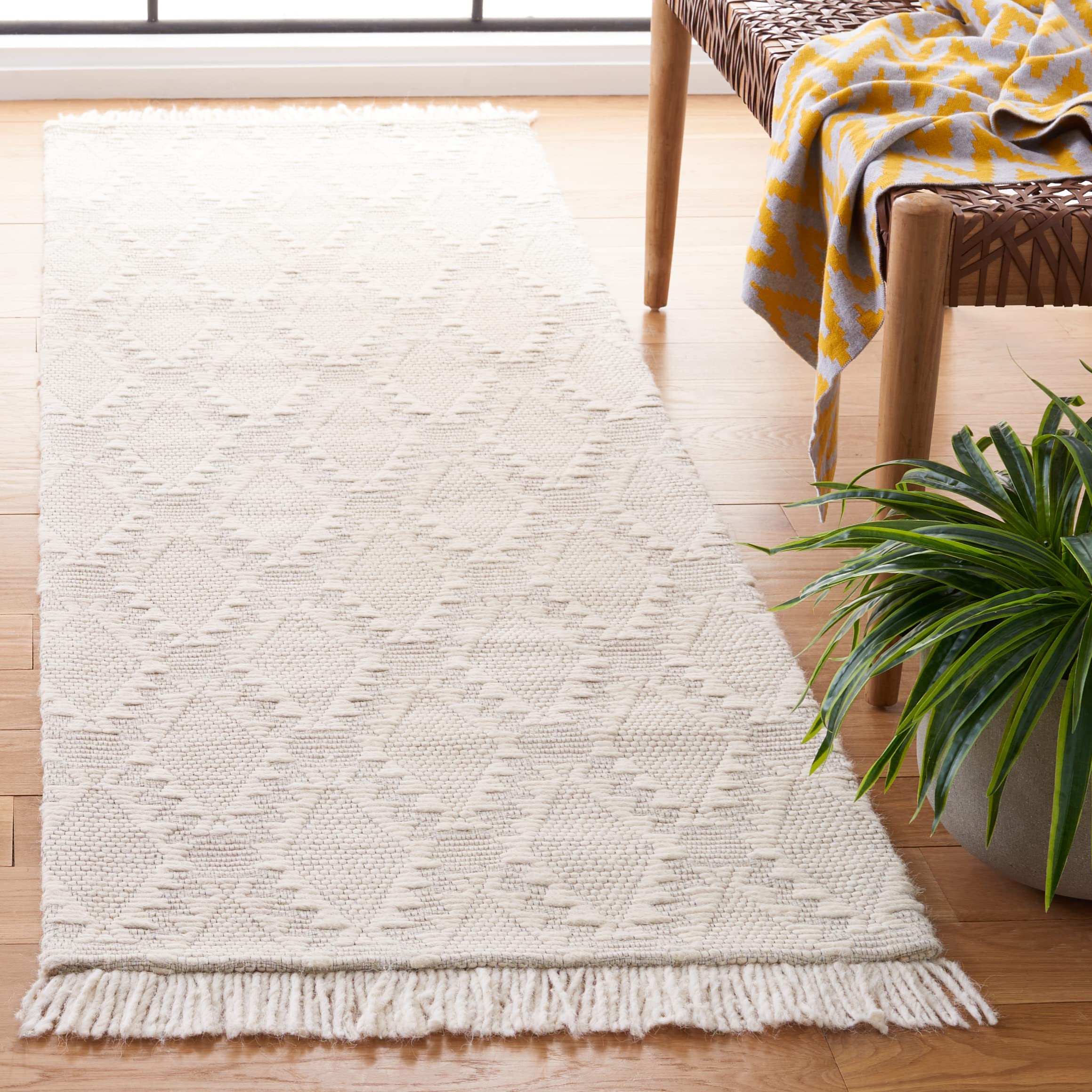 SAFAVIEH Marbella Collection Area Rug - 9' x 12', Light Grey & Ivory, Flat Weave Wool Design, Ideal for High Traffic Areas in Living Room, Bedroom (MRB392F