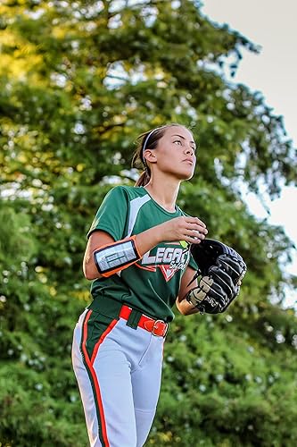 Vista 23 de WristCoaches Pulseras de juego de fútbol - Equipo de mariscal de campo juvenil - Libro de jugadas de pulsera - Pulseras de sóftbol para letreros