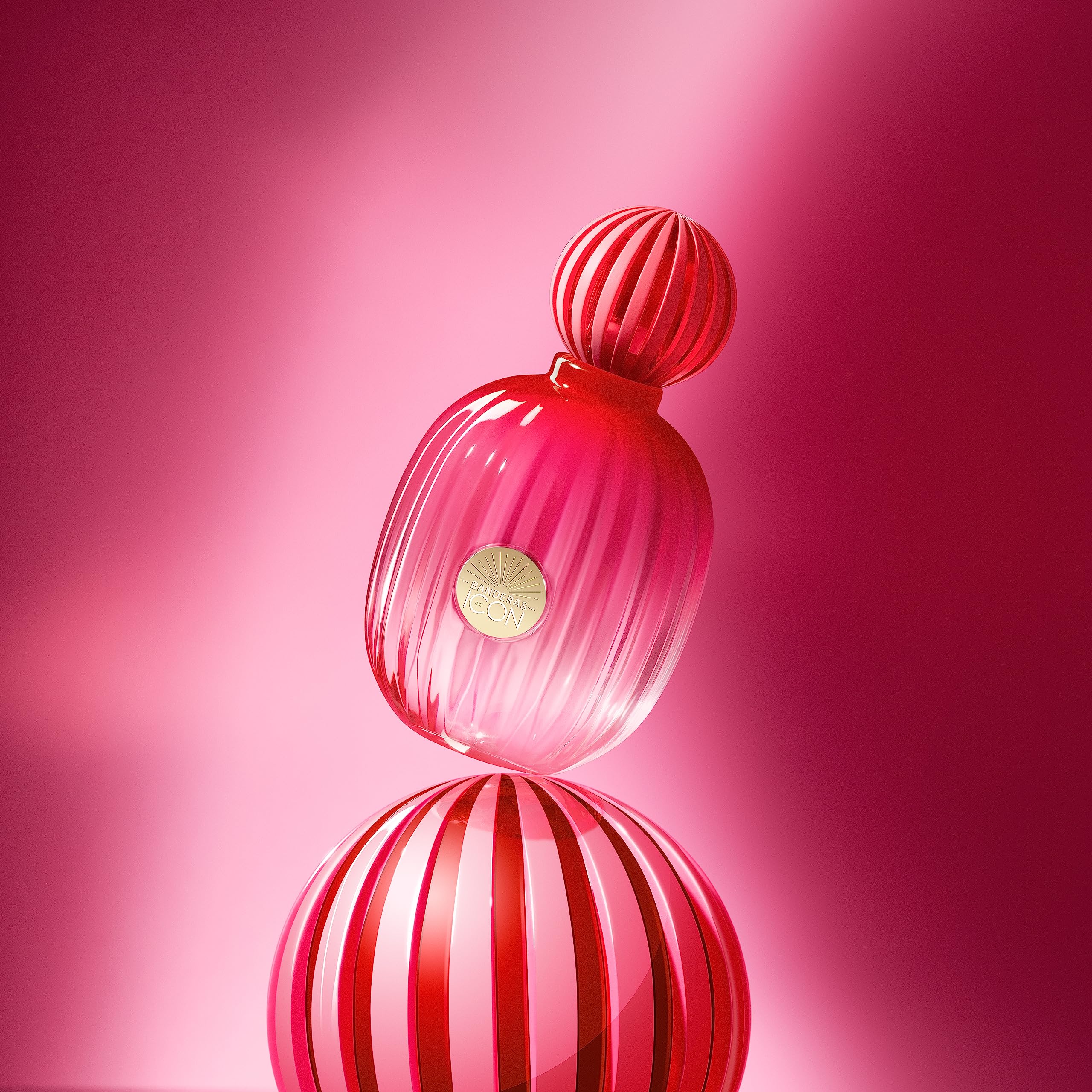 Banderas, The Icon Woman By Banderas EDP, Lunga durata, Profumo elegante, sofisticato e sensuale, Note di vaniglia, floreali e fruttate, Adatto da indossare nelle occasioni speciali, 50 ml