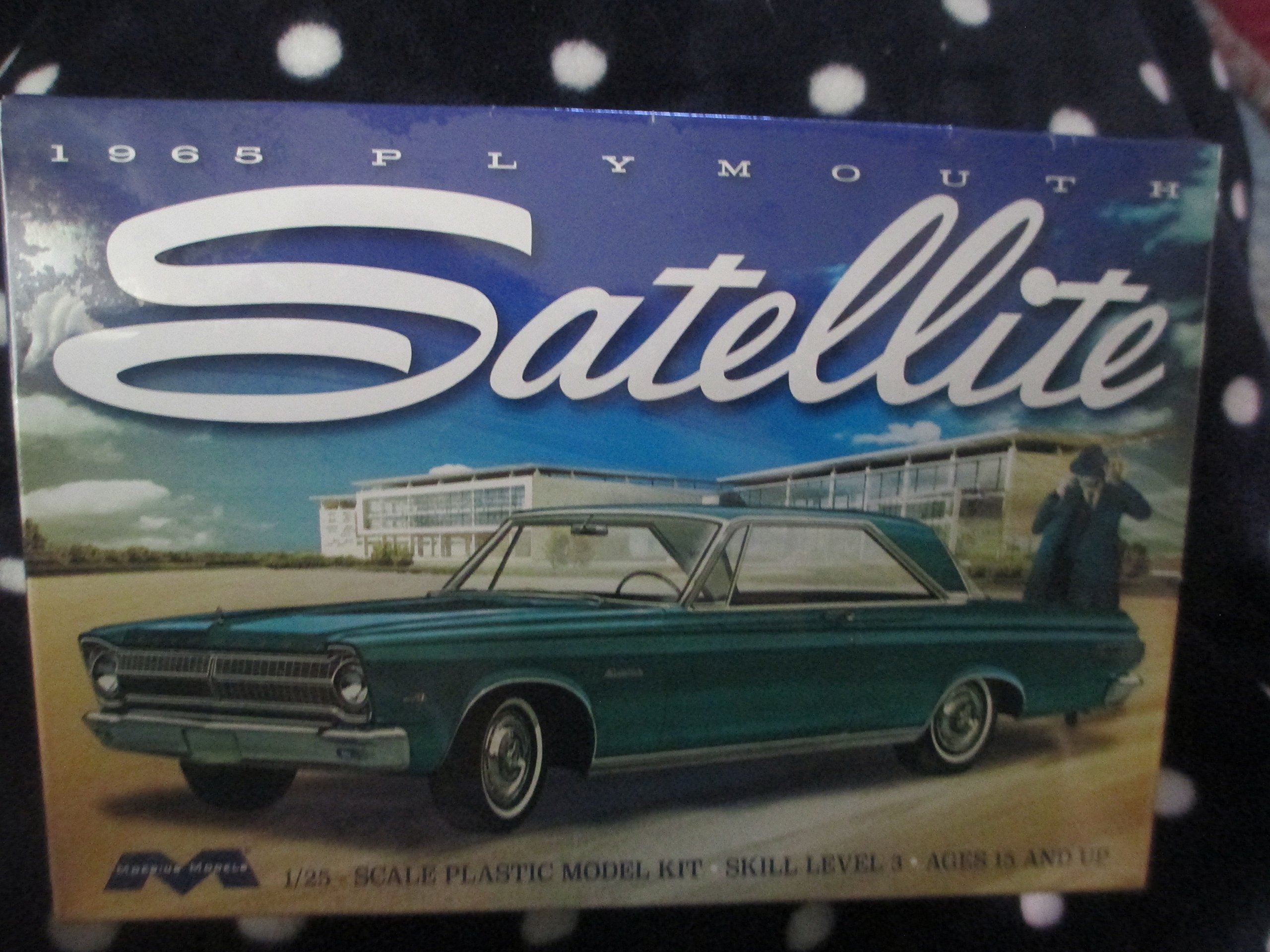 Amazon.com: 1215 Moebius 1965 Plymouth Satellite 1/25 Scale