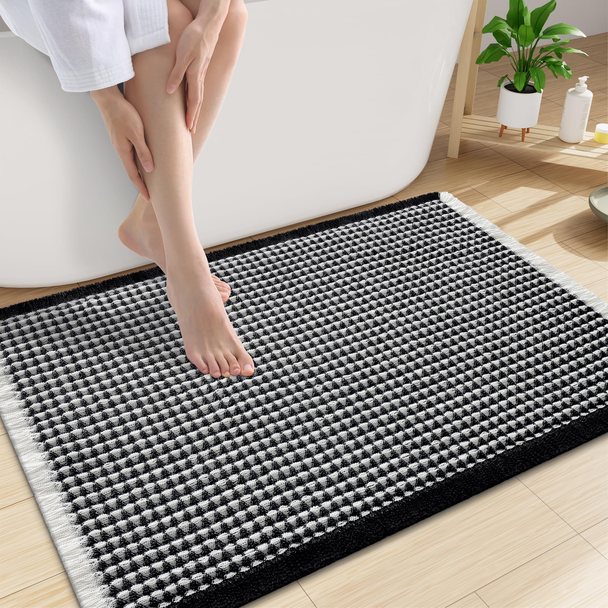 Smiry Waffle Bath Mat 30X20, Soft Absorbent Bathroom Rugs, Black &amp; Cream