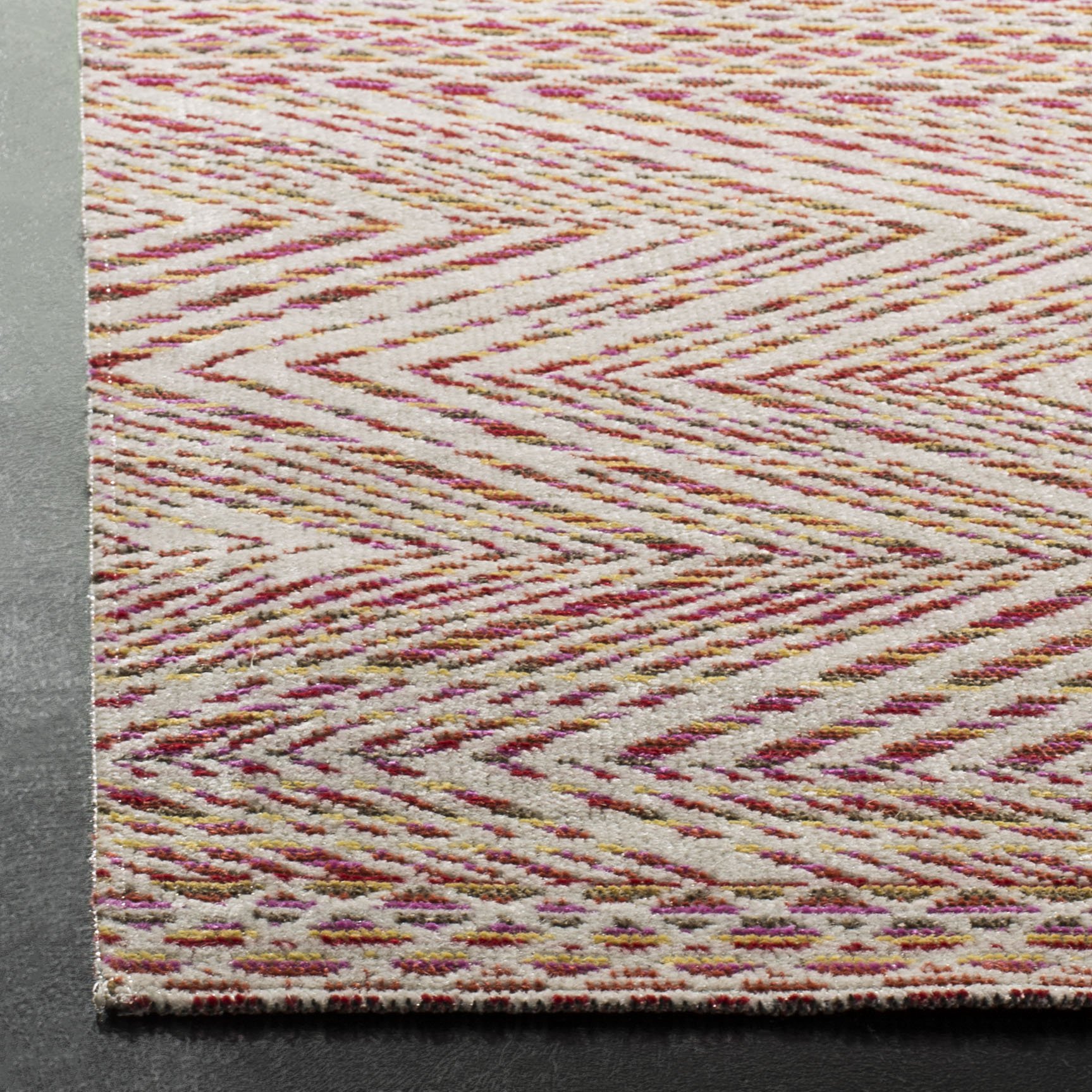 SAFAVIEH Tapis Boho Pour Salon, Salle à manger, Chambre à coucher - Montage Collection, Tapis à poil court, Rose et Multi, 122 X 183 cm