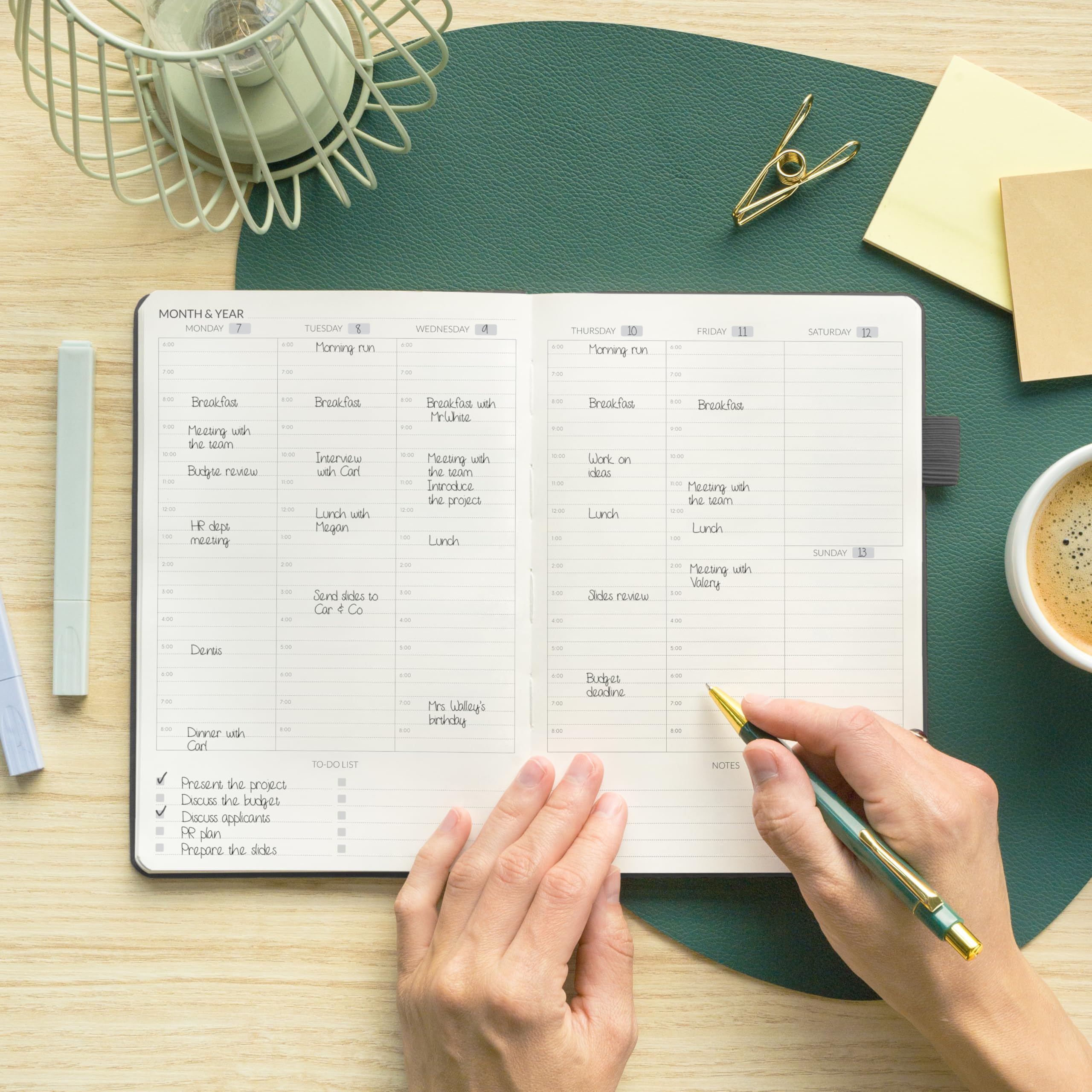 Skyline Stundenplaner Wochenplaner - undatiertes Agenda & Tages-Terminbuch - Zeitblockierendes Notizbuch für Unternehmer, A5 (Schwarz)