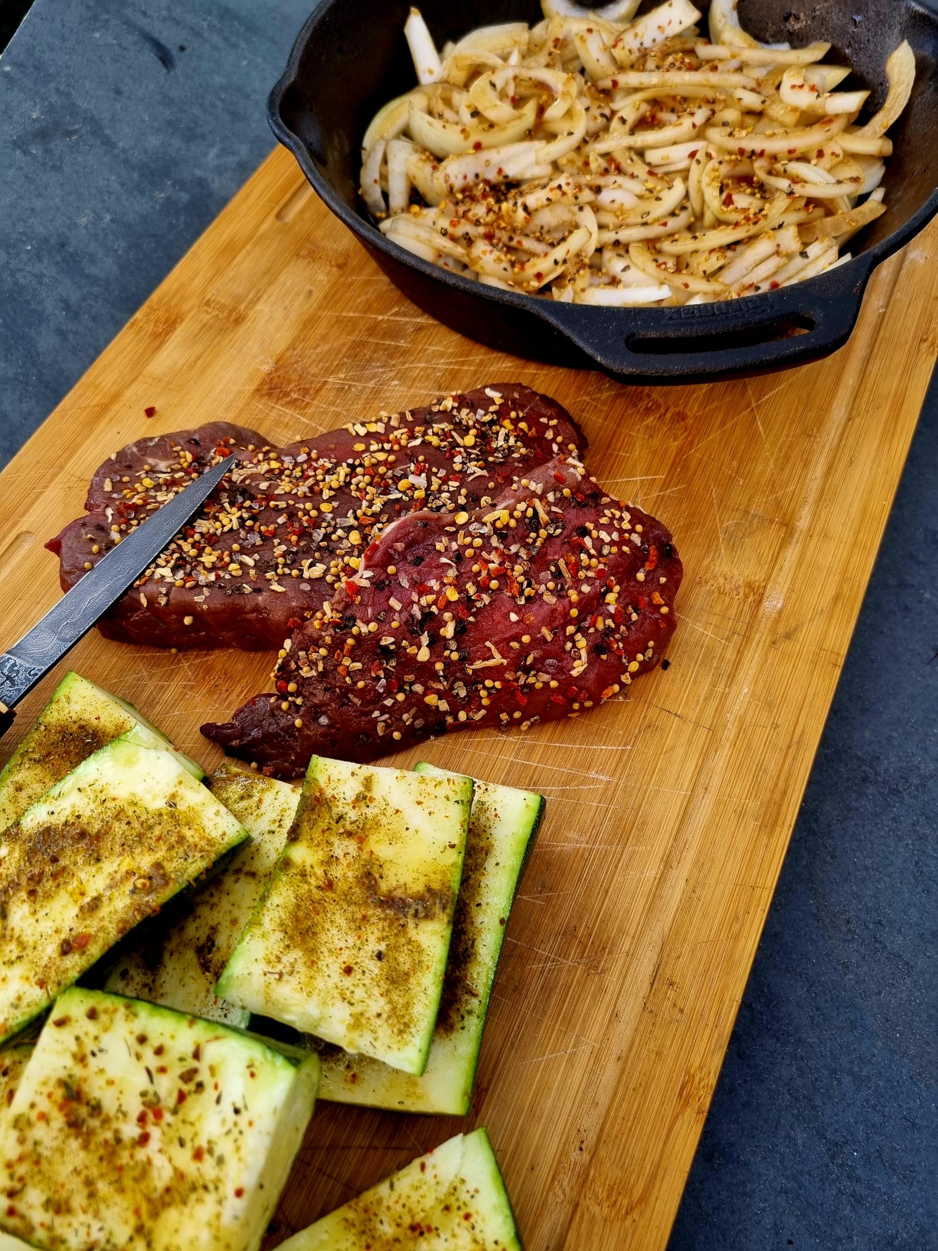 Hessen Glut BBQ Steakhouse Gewürzmischung - die ideale BBQ Gewürzmischung mit dem extra Geschmack für Rinder Steak und Beef Brisket