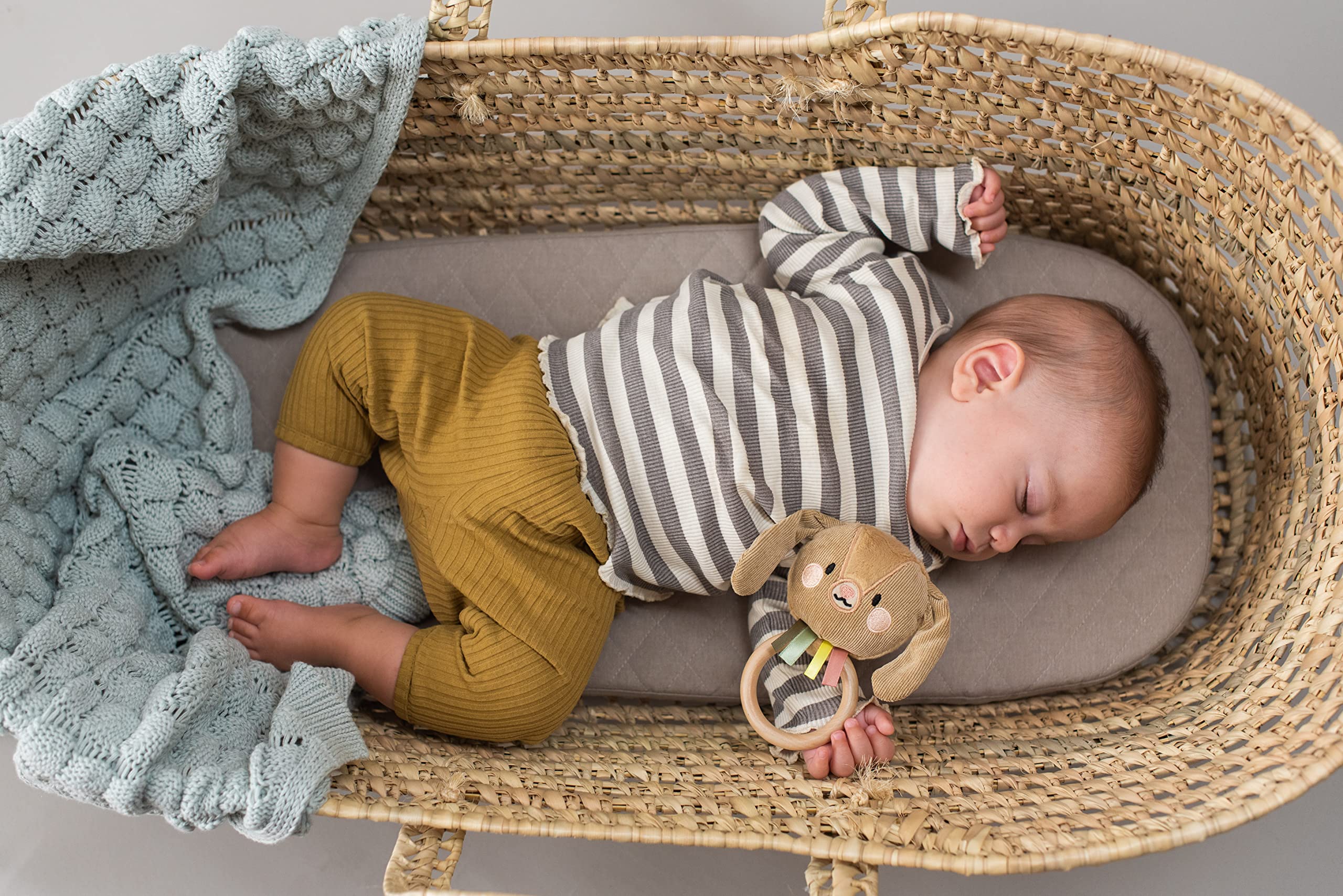 Taf Toys Jenny Bunny Rattle. Soft Plush Toddler Sensory Ring Rattle. Easy to Grab Wooden Ring Rattle. Suitable for Newborn Baby Boys & Girls from Birth - Image 2