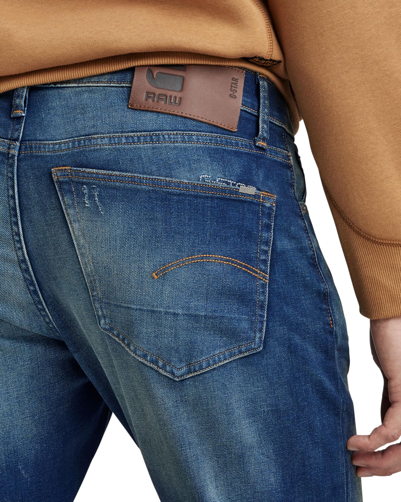 G-Star Hommes 3301 Slim Jeans in use