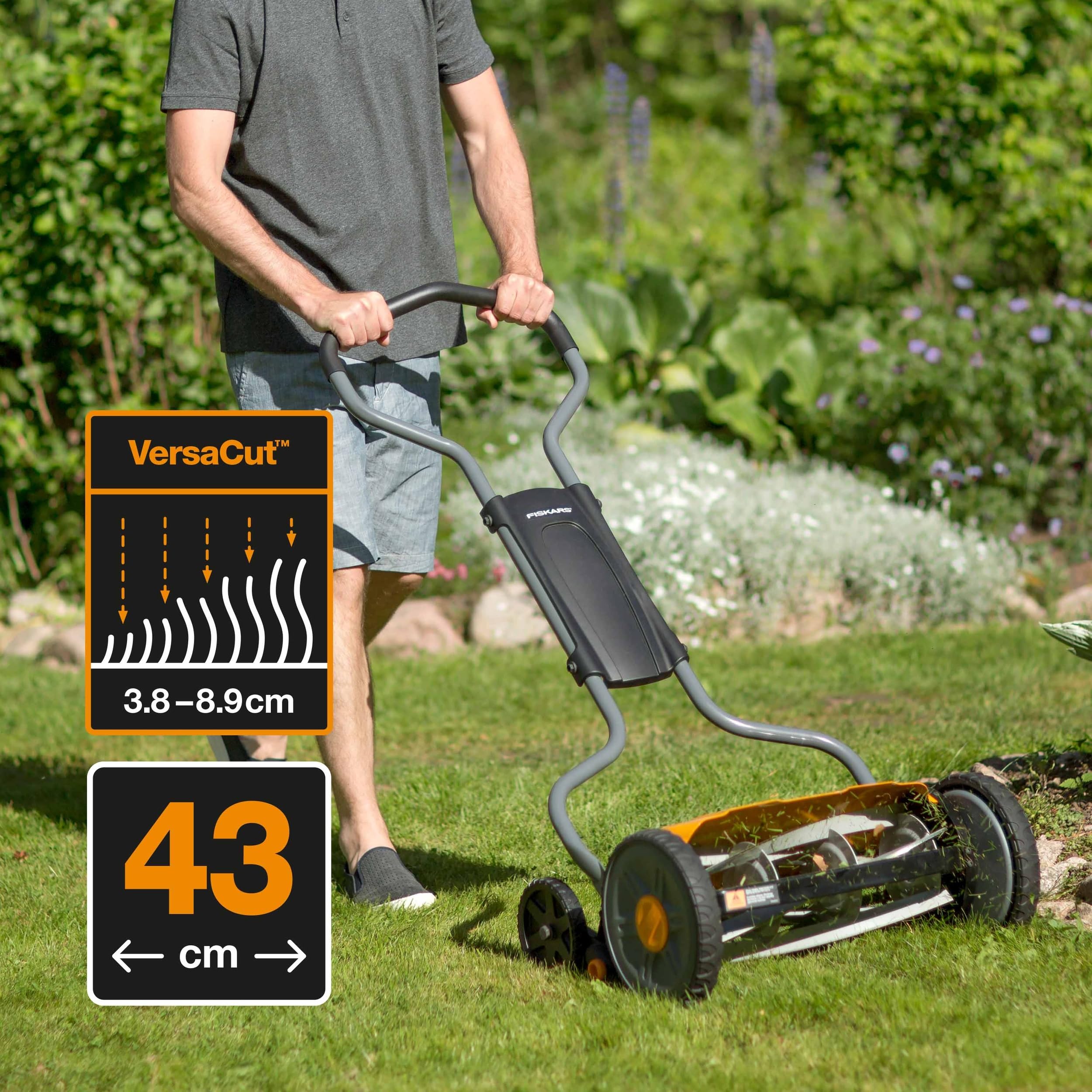 Fiskars Cortacésped manual, Cortacésped cilíndrico con sistema de corte sin fricción de las cuchillas, Largo de corte: 43 cm, StaySharp Plus, Negro/Naranja/Plateado, 1015649
