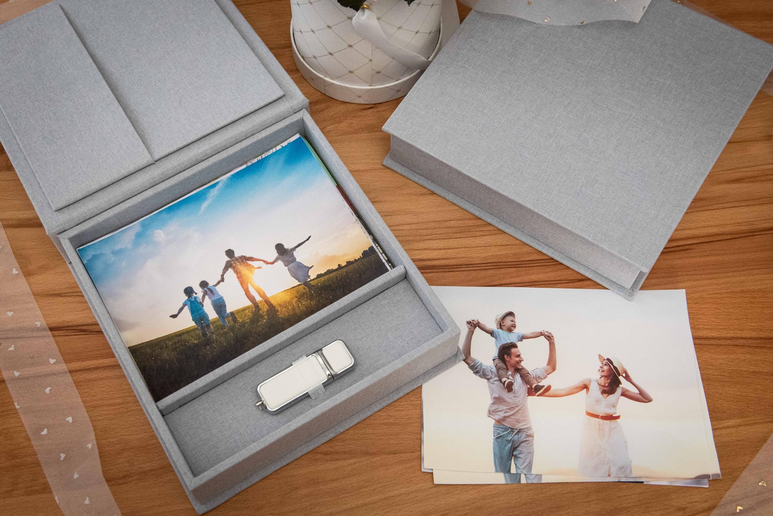Élégante boîte à photos, avec fente USB, pour clés USB et tirages photo, 13 x 18 cm (sans USB), boîte de rangement, boîte de rangement, boîte à souvenirs, cadeau photo (gris, 21 x 21 x 5 cm)