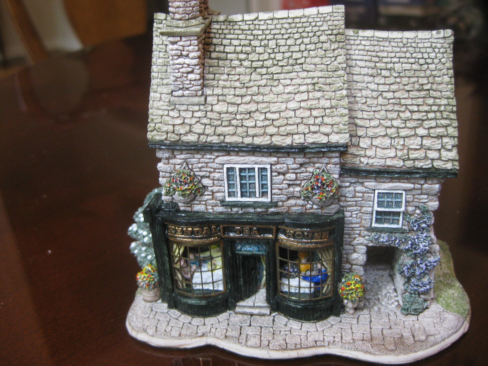 Lilliput Lane Kendal Tea House : Amazon.co.uk
