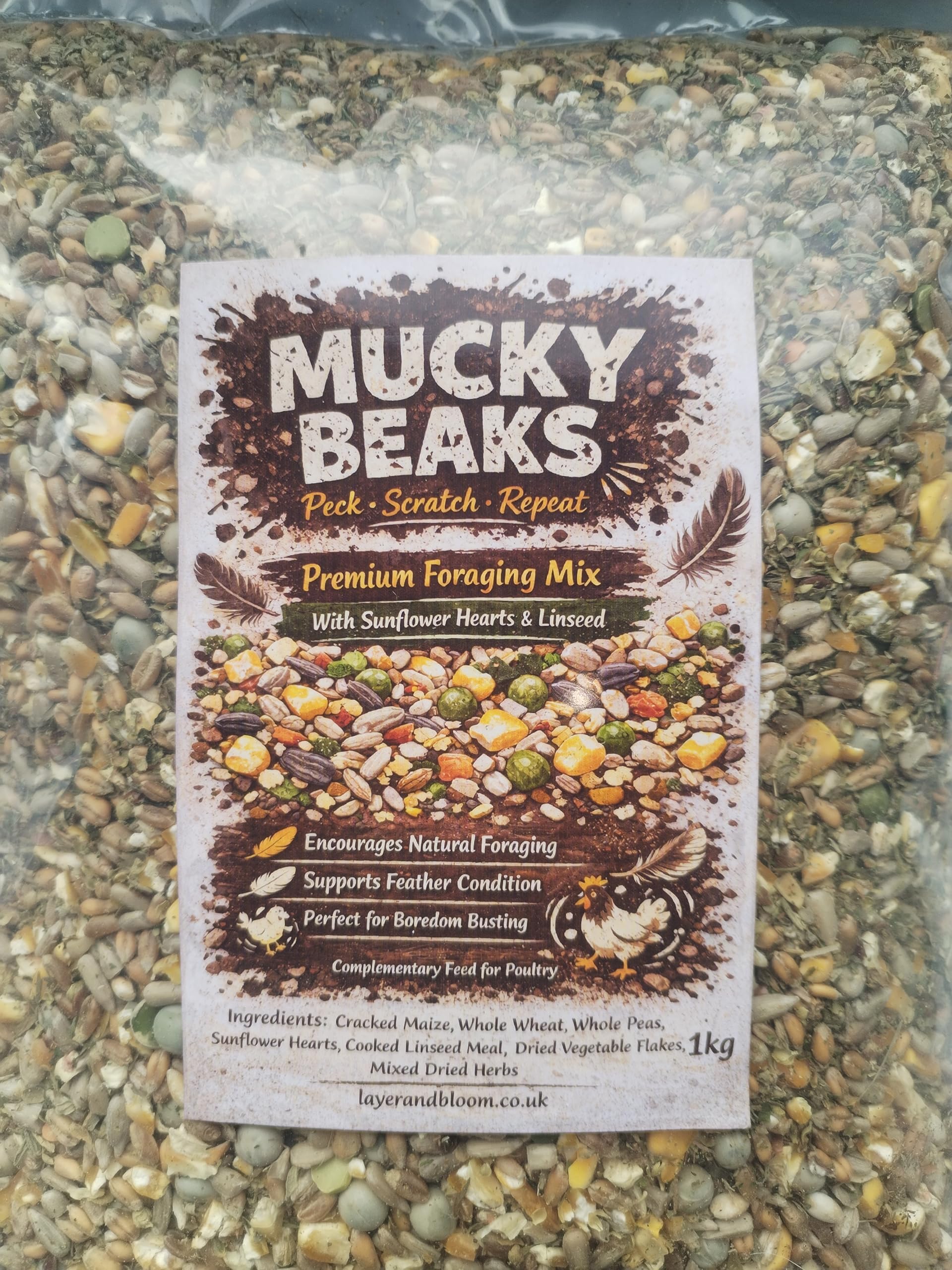 1kg Mucky Beaks Poultry Feed - Premium Foraging Mix with Sunflower Hearts & Linseed