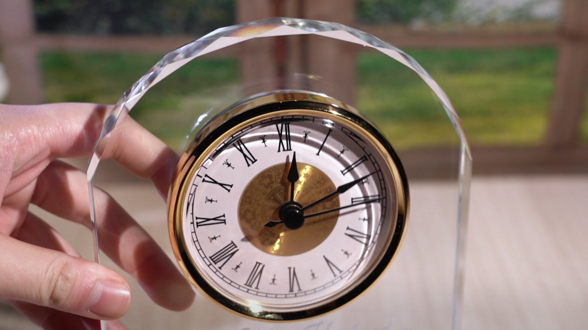Amazon.com: Arikyrist Glass Clock Graduation Gifts for Women Men