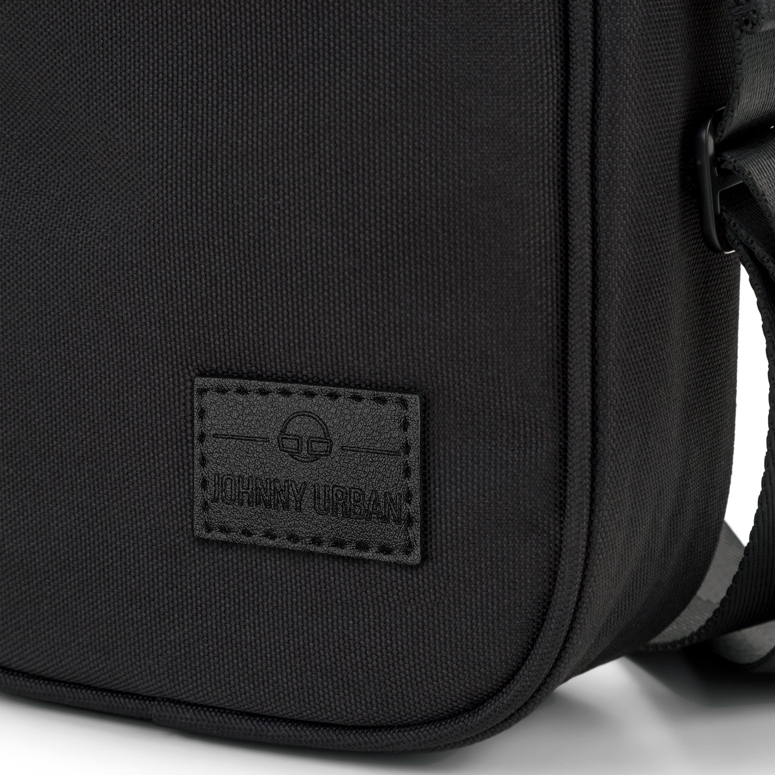 JOHNNY URBAN Borsa a Tracolla Uomo e Donna Nero - Luis - Piccolo Borsello per Viaggio e Lavoro - Messenger Bag per Festival - Impermeabile